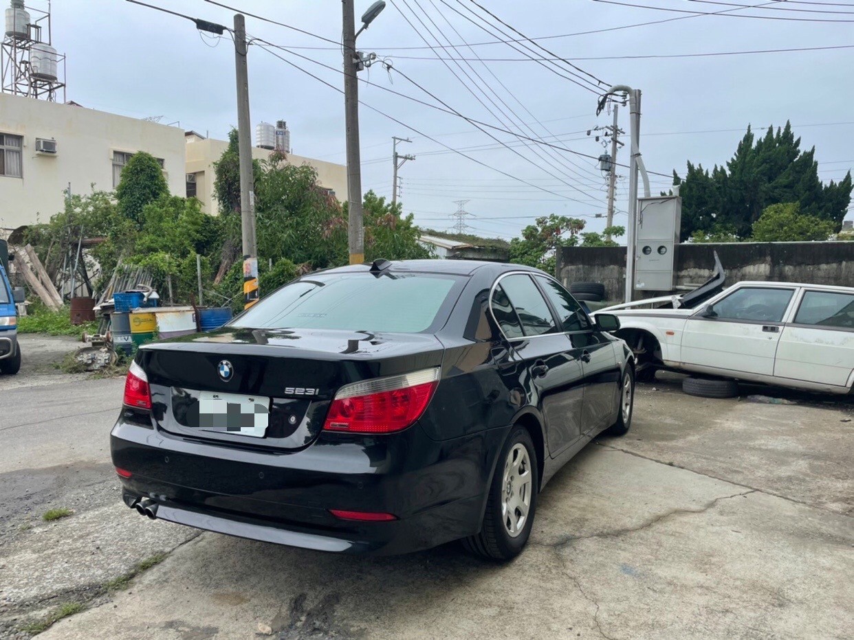 小洪優質車 低里程 2006 寶馬 Bmw e60 523i  0917-541-826   第6張相片