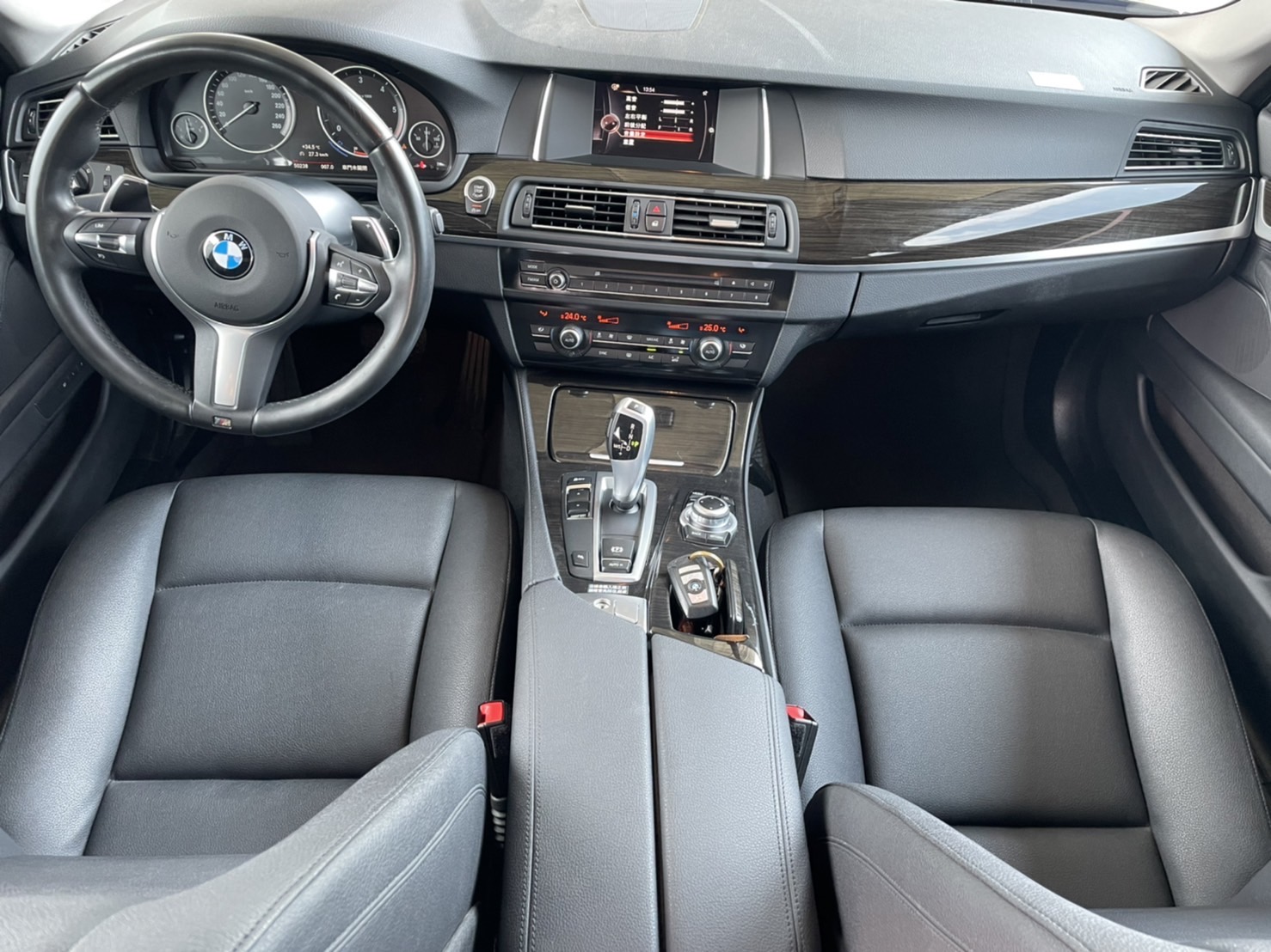 超低里程 BMW F10 520d 柴油 一手美車 台中大肚 小洪優質車  第12張相片