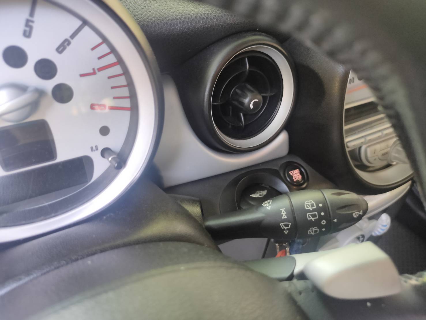 2008年 MINI COOPER 1.6 引擎保固一年 無任何待修  第4張相片