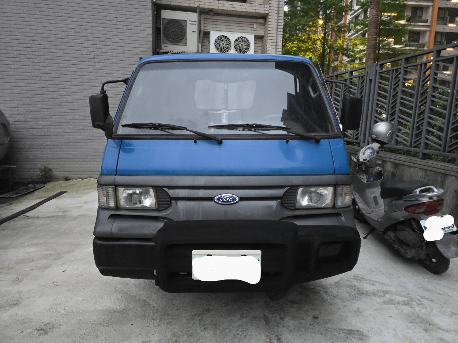 2013年 載卡多 尾門 車況正常 冷氣冷 可以全額貸款 行動 line 0935116634  第5張相片