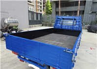 2010年 德利卡 賣99000元 冷氣冷 四條輪胎還很新 車子順暢好開 剛做完保養  意者 打電話 或加line 0935116634  第4張縮圖