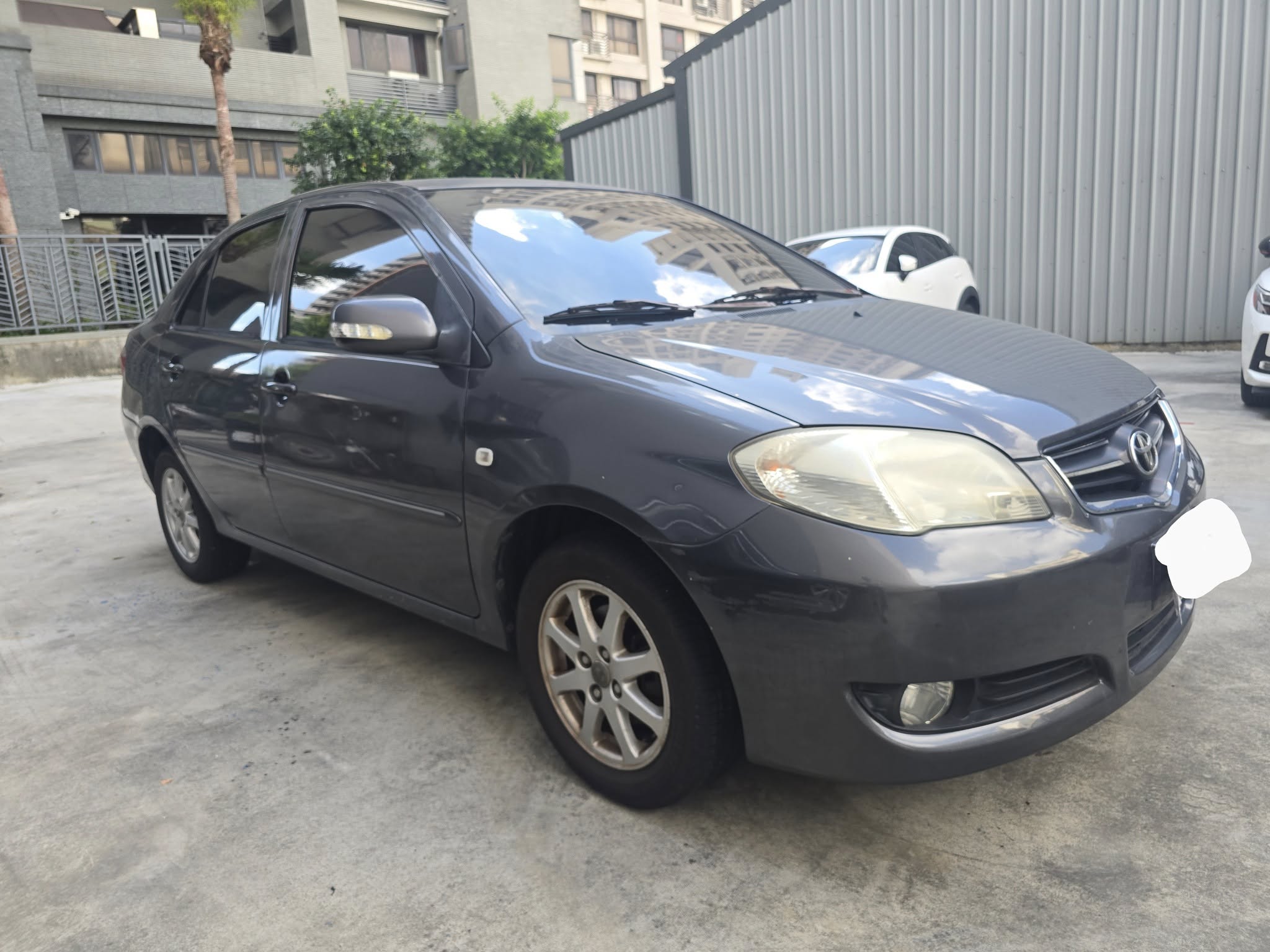 2011年 vios 快就好 便宜賣99000元 車況非常好 冷氣冷 輪胎新 好開無待修 可以全額貸款 行動 line 0935116634  第4張相片