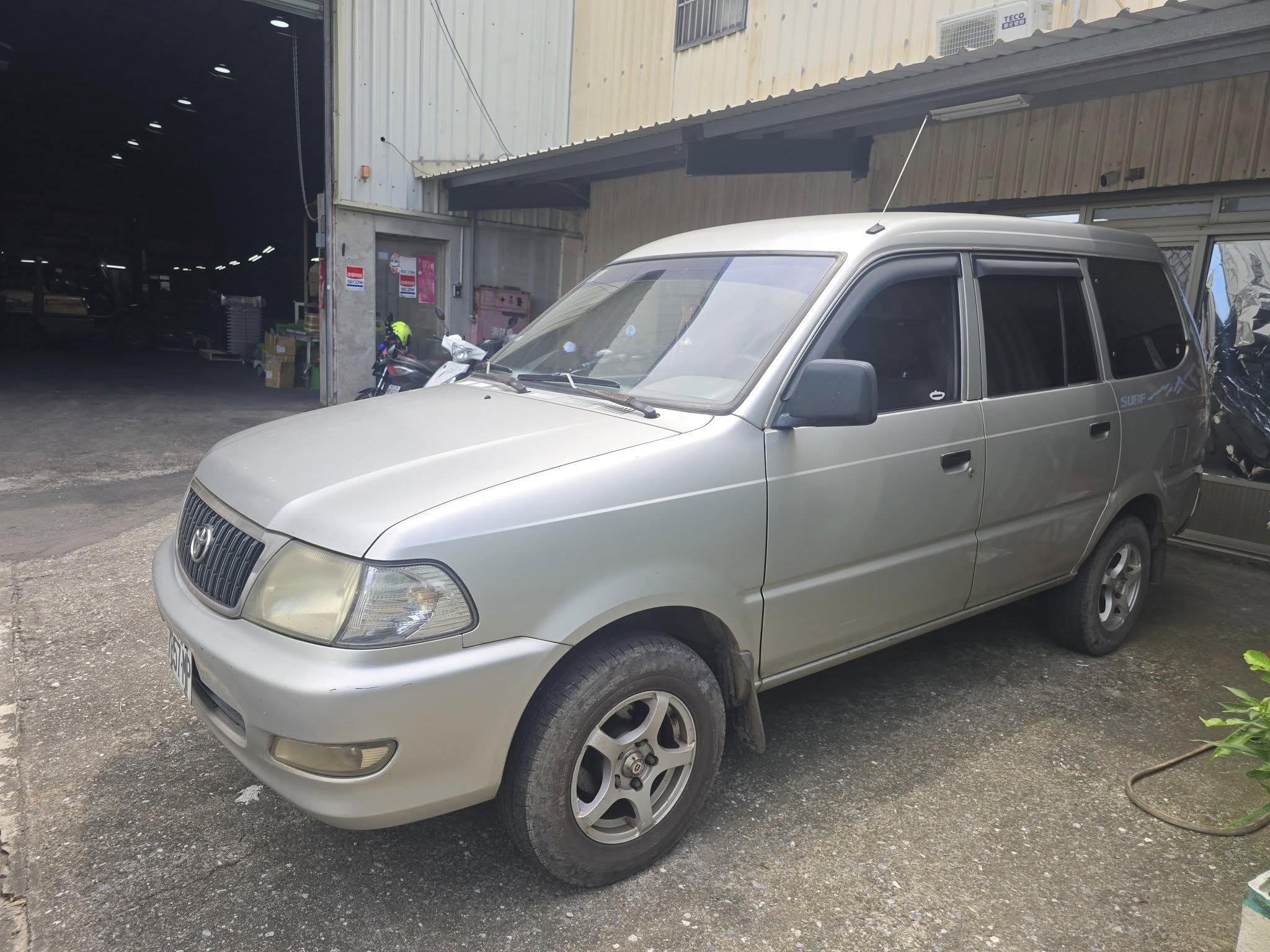 2005年 瑞獅 自排 最耐用的廂型車 冷氣冷 可高速公路 沒毛病 載貨載人都適合 行動 line 0935116634  第6張相片