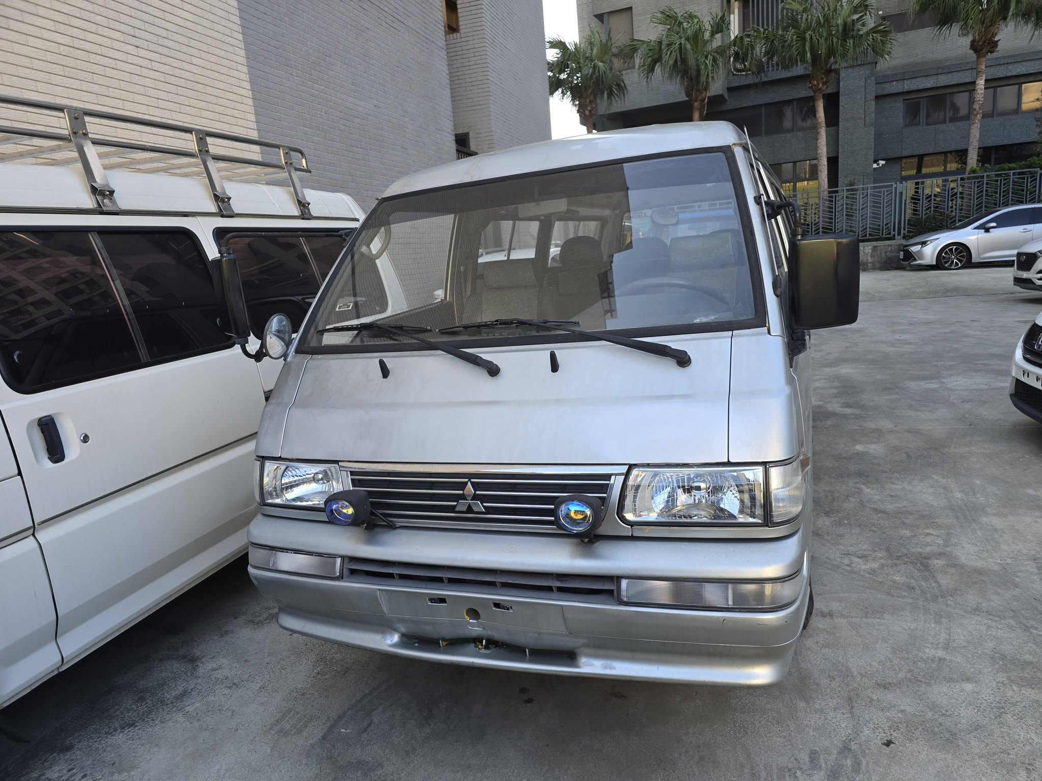 2011年 德利卡 8人座 車況正常 載人載貨都方便 可以全額貸款 歡迎試駕 0935116634  第3張相片