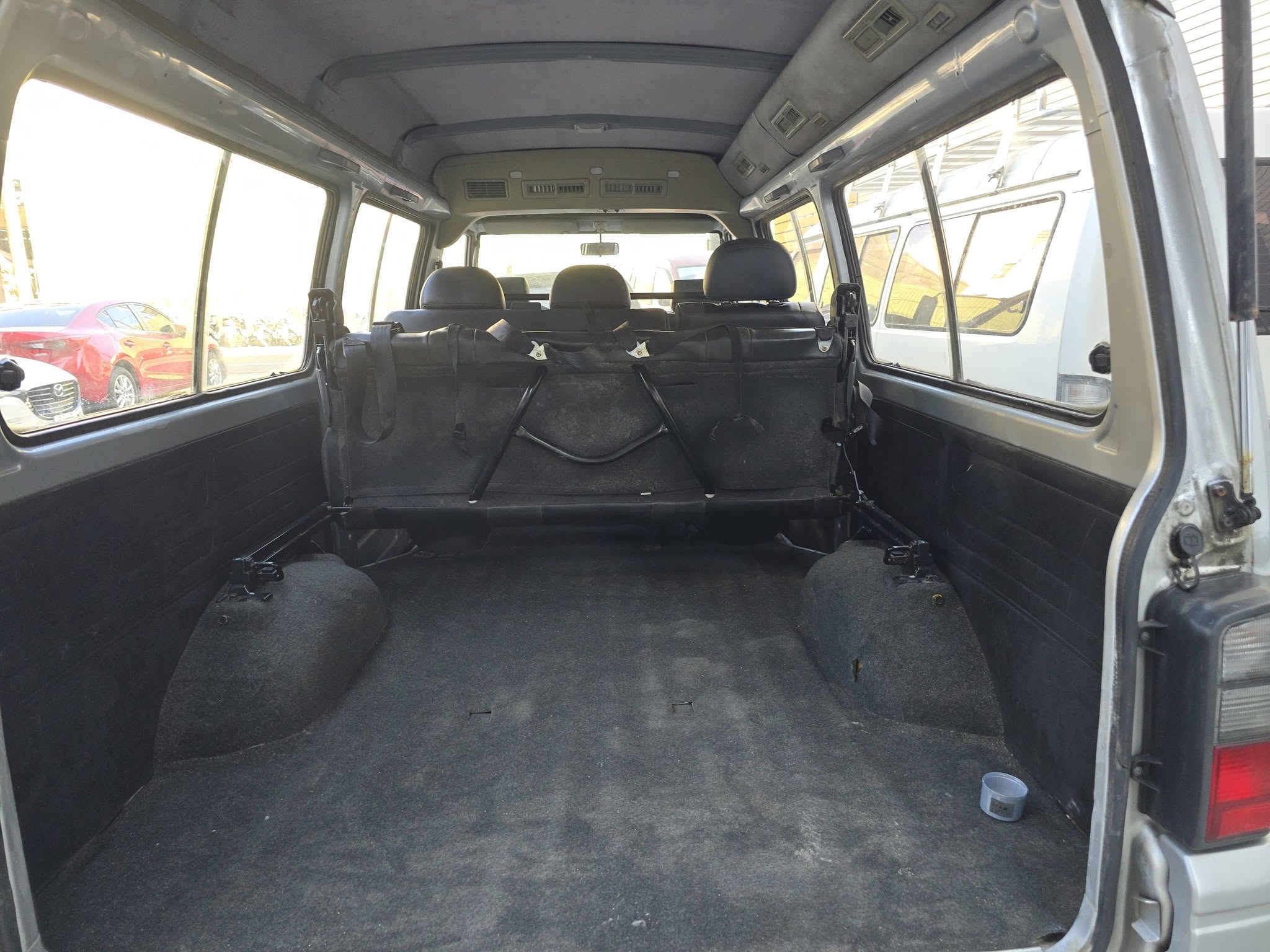 2011年 德利卡 8人座 車況正常 載人載貨都方便 可以全額貸款 歡迎試駕 0935116634  第4張相片