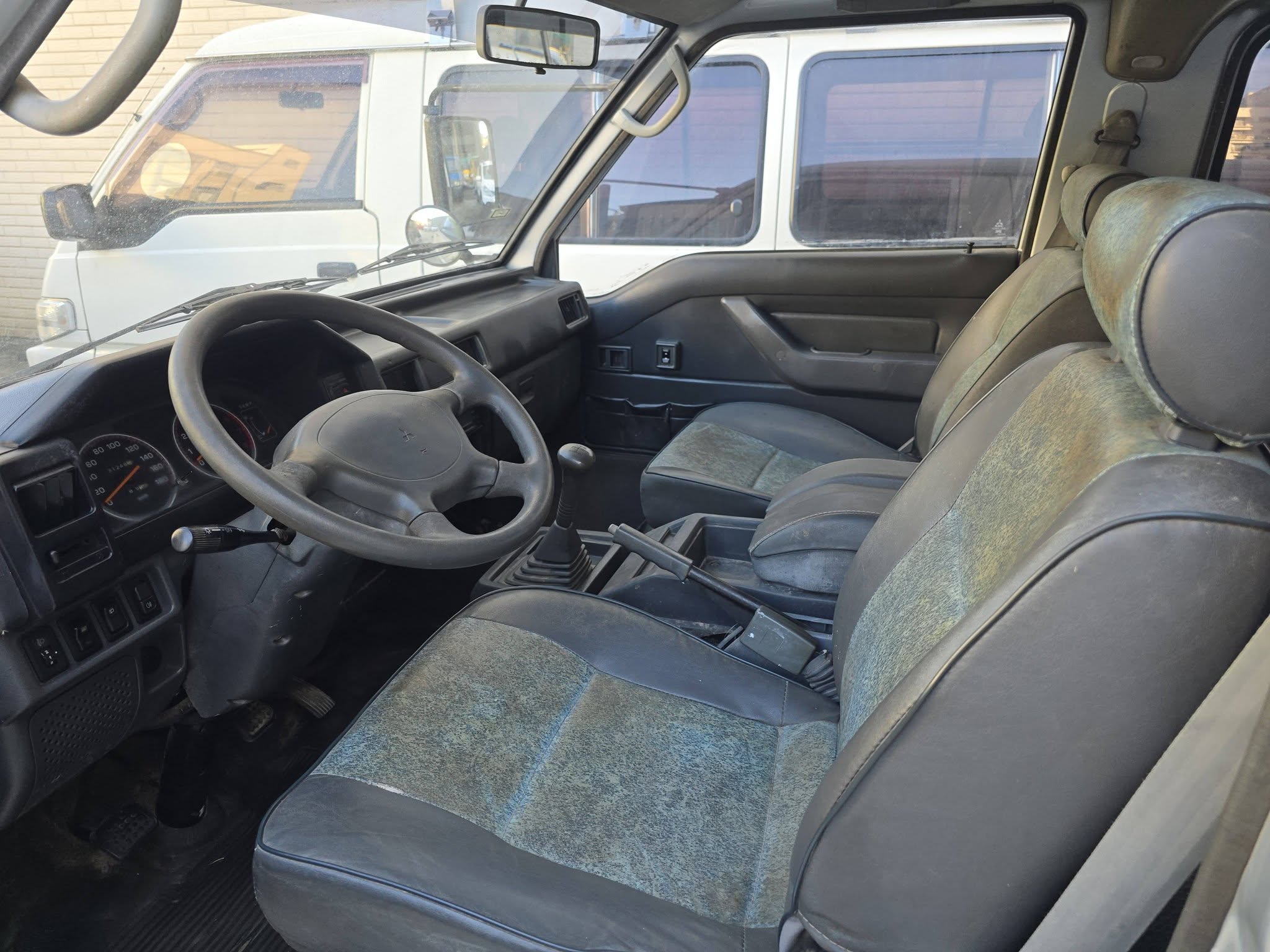 2011年 德利卡 8人座 車況正常 載人載貨都方便 可以全額貸款 歡迎試駕 0935116634  第5張相片