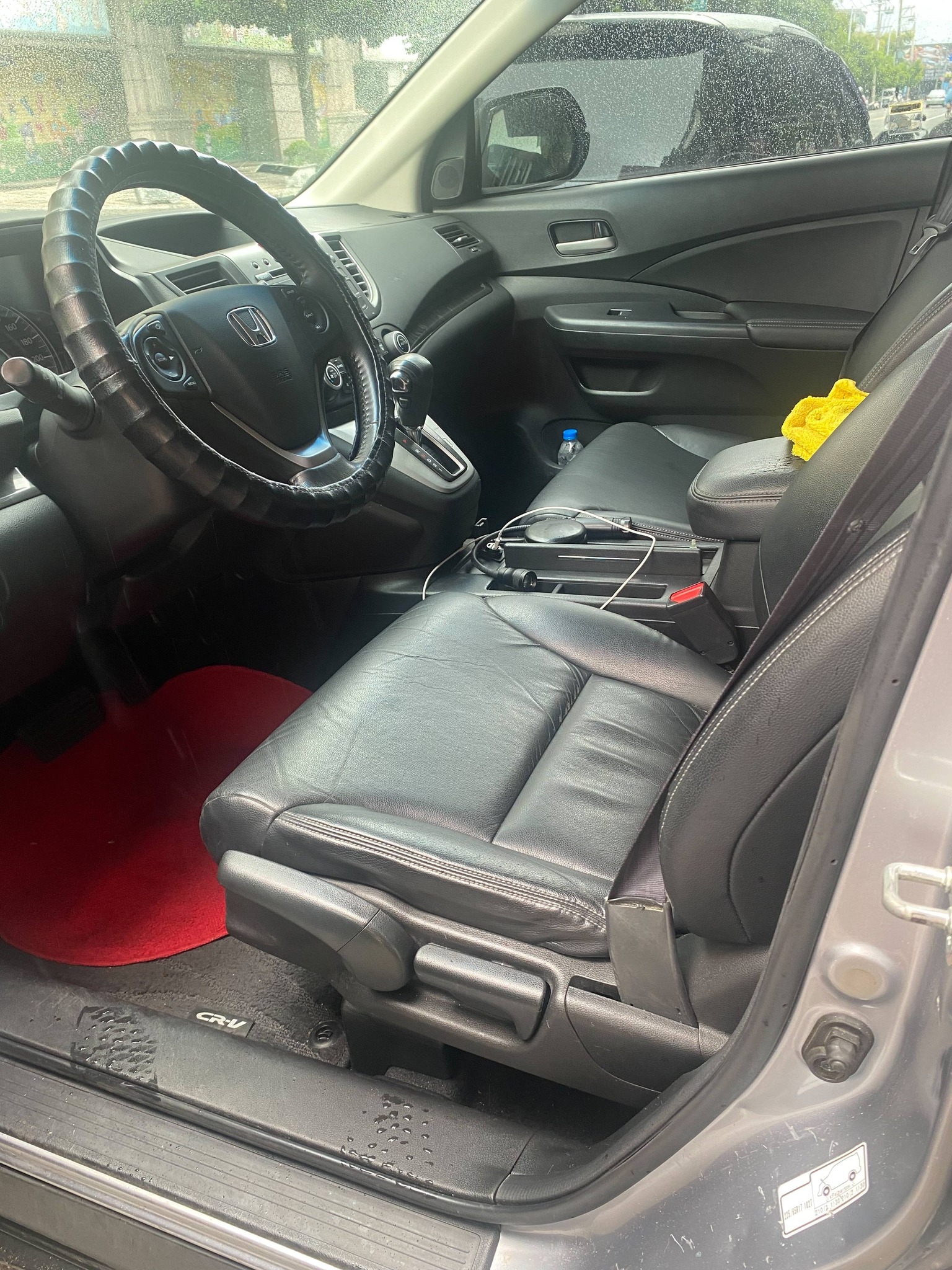 2016年 CRV2.4  賣298000元 原版件 無待修 可全額貸 行動line0935116634  第4張相片