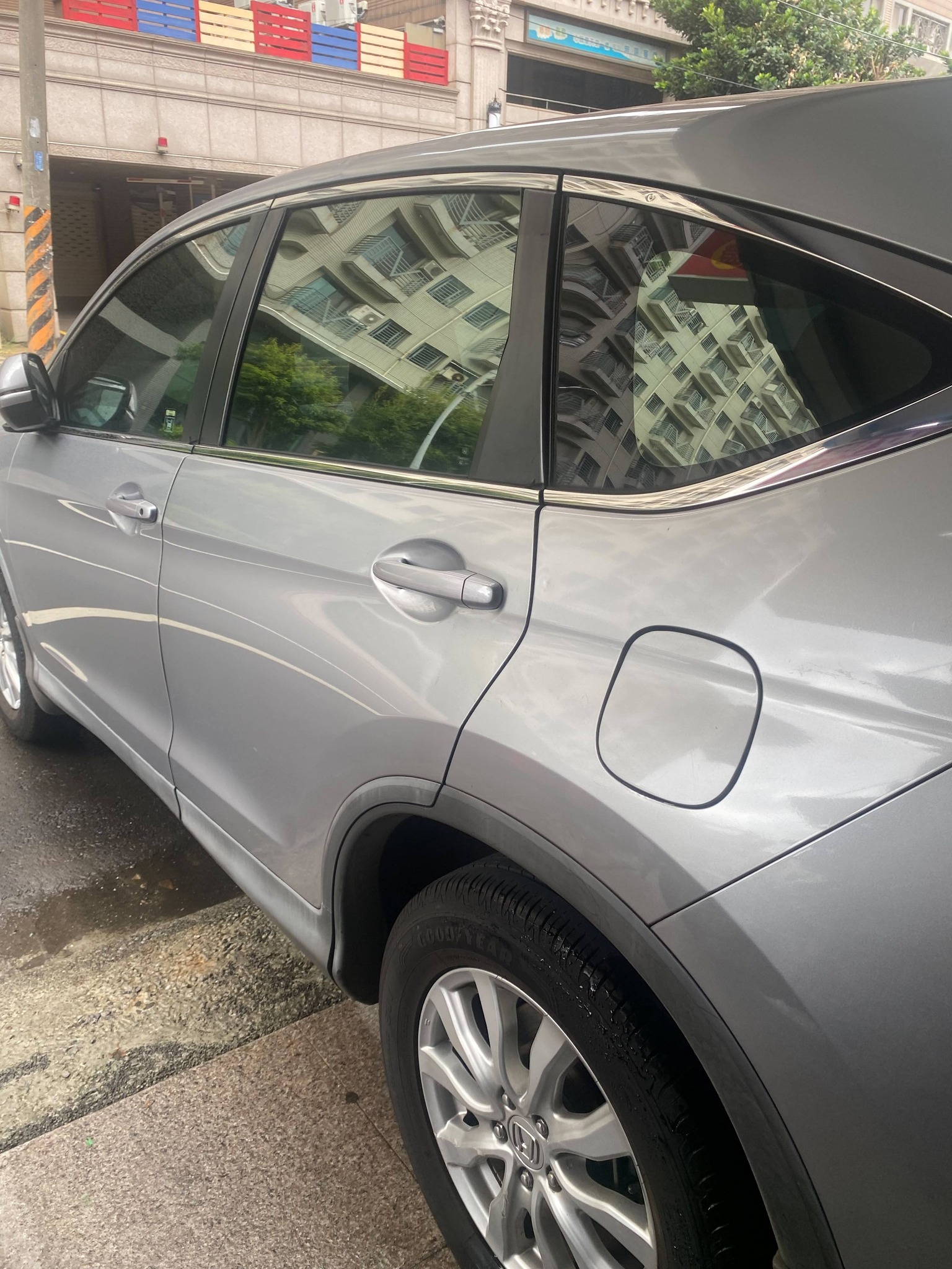 2016年 CRV2.4  賣298000元 原版件 無待修 可全額貸 行動line0935116634  第5張相片