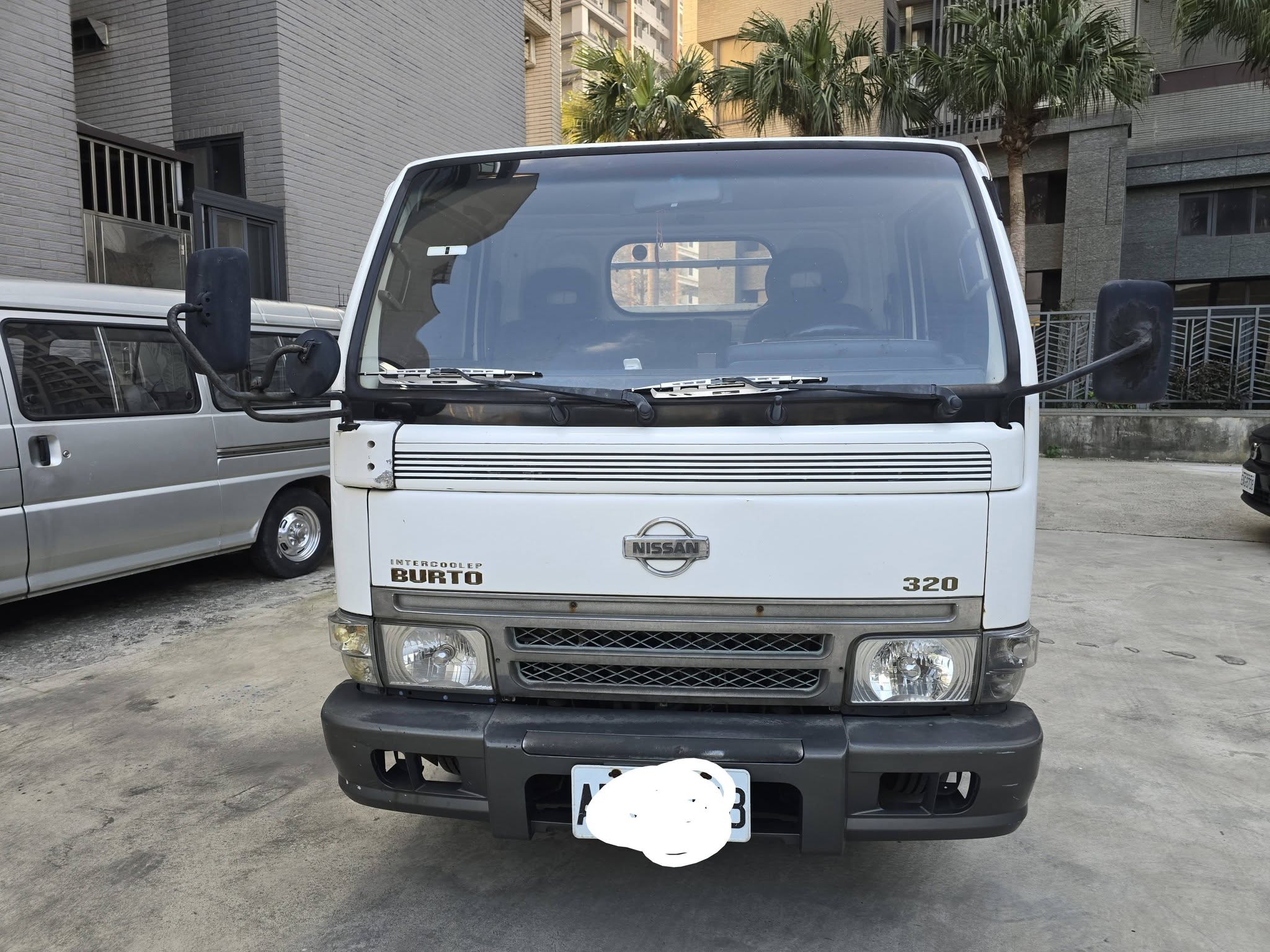 2004年 勁勇 六輪 柴油  三噸半 車況正常 無待修 適合的打電話加line 0935116634  第1張相片