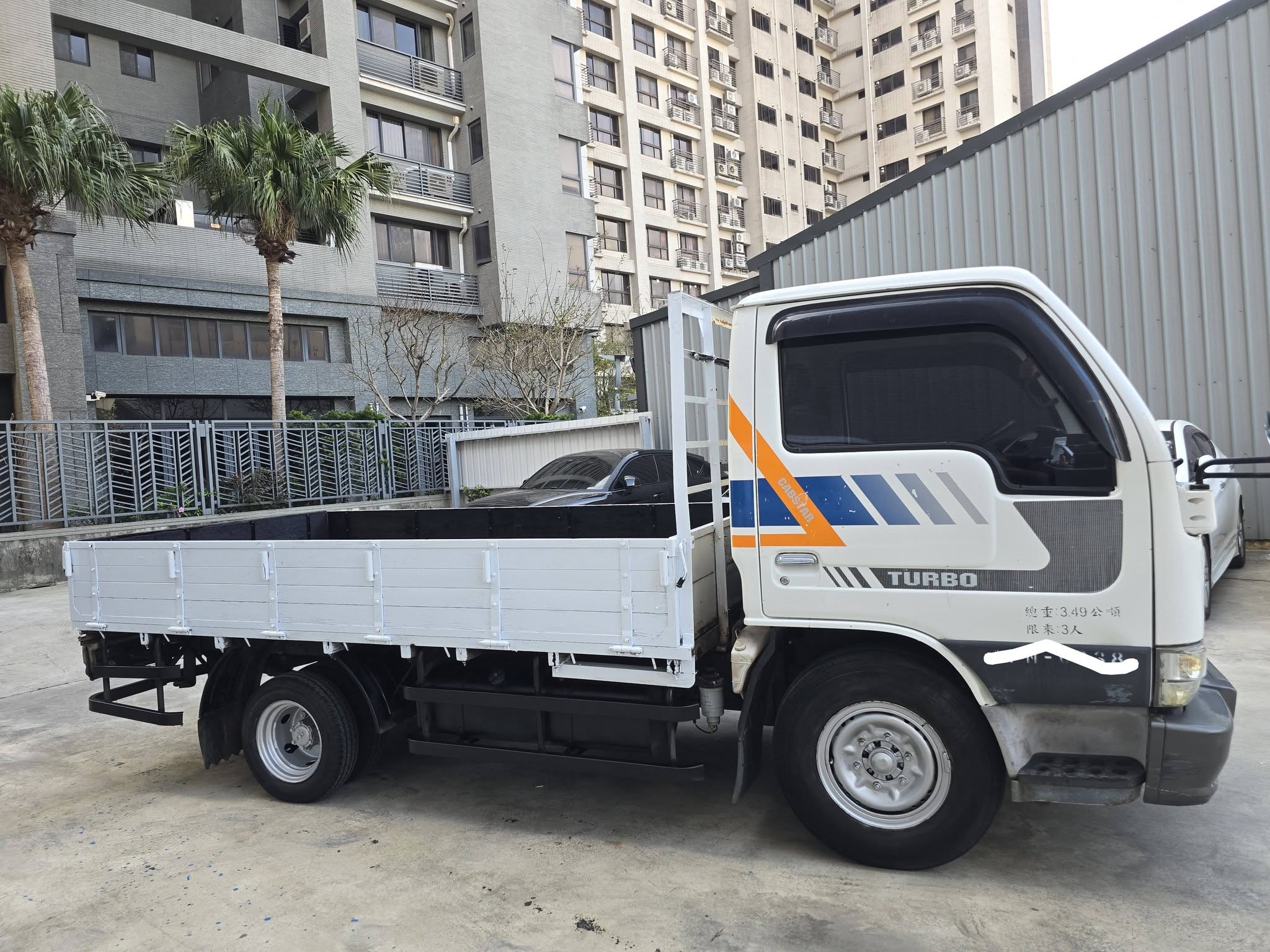 2004年 勁勇 六輪 柴油  三噸半 車況正常 無待修 適合的打電話加line 0935116634  第2張相片