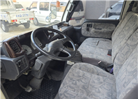 2004年 勁勇 六輪 柴油  三噸半 車況正常 無待修 適合的打電話加line 0935116634  第3張縮圖