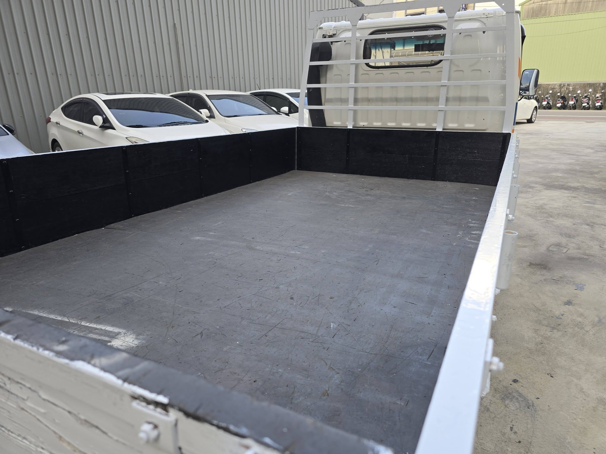 2004年 勁勇 六輪 柴油  三噸半 車況正常 無待修 適合的打電話加line 0935116634  第4張相片