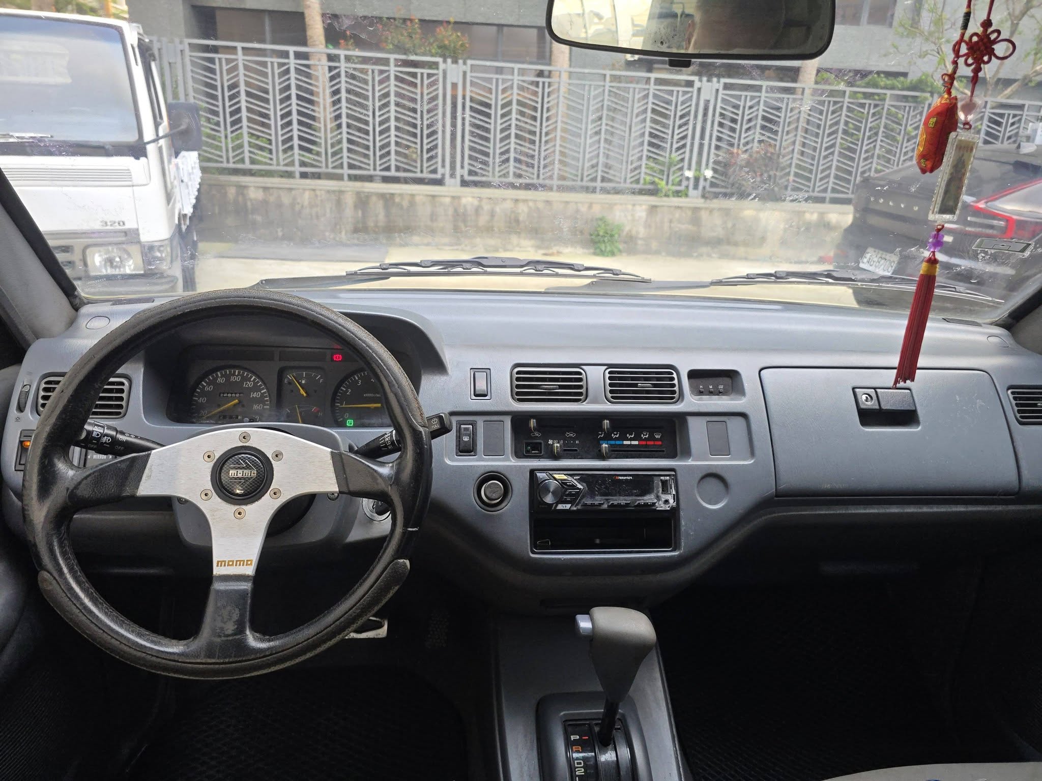 2004年 瑞獅 自排 已經變更貨車牌 稅金很省 車況正常 賺錢發財車 行動 line 0935116634  第2張相片