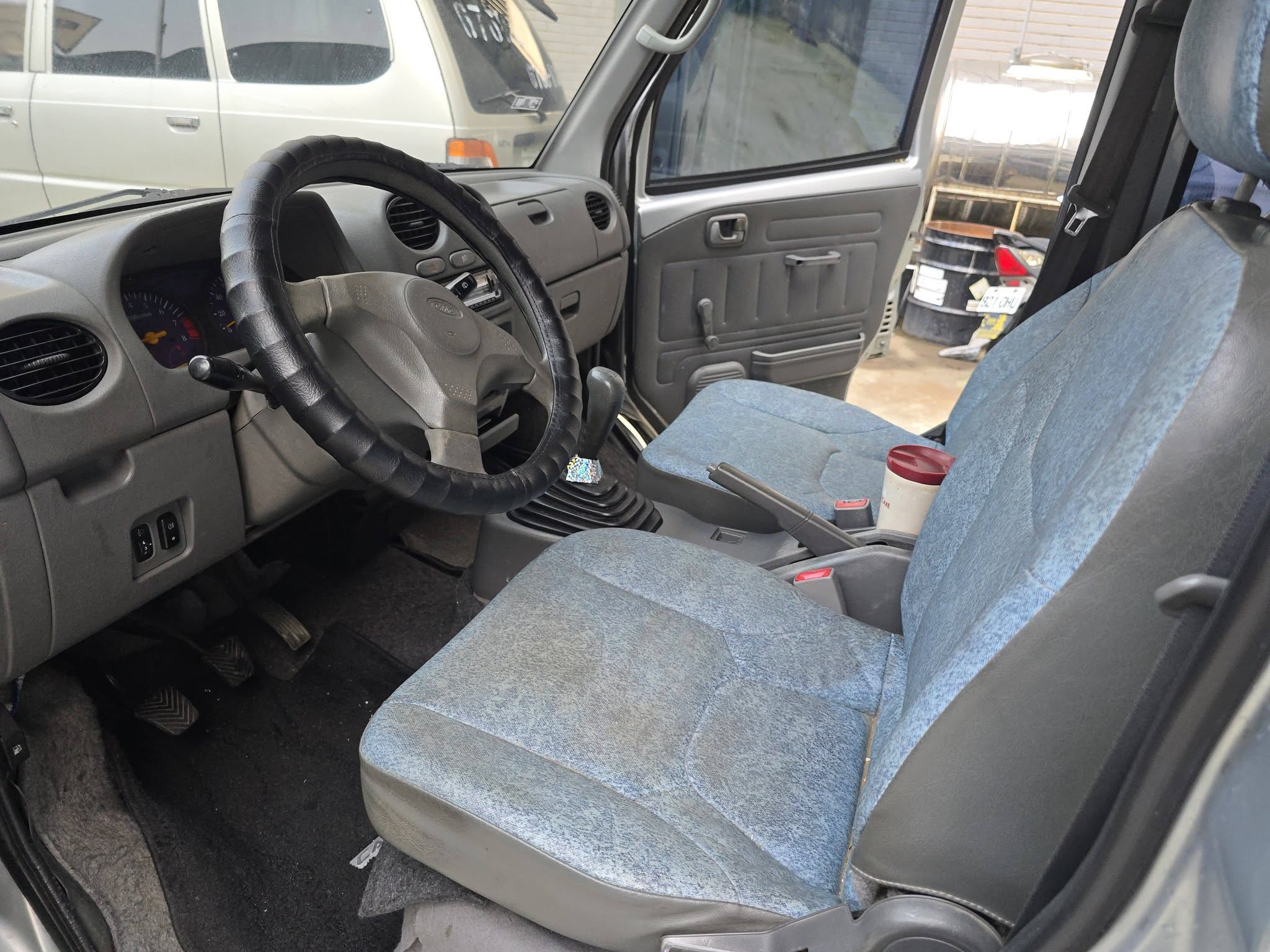 2011年 菱利1.2 手排 5人座 稅金省一年只要8640元 車況正常好開 載人載貨都適合 行動 line 0935116634  第3張相片