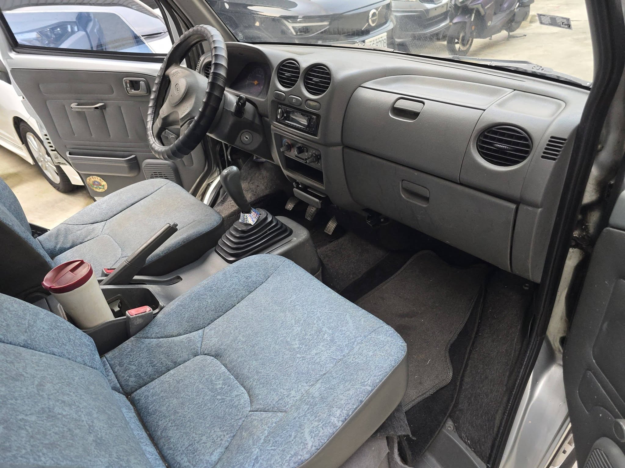 2011年 菱利1.2 手排 5人座 稅金省一年只要8640元 車況正常好開 載人載貨都適合 行動 line 0935116634  第4張相片