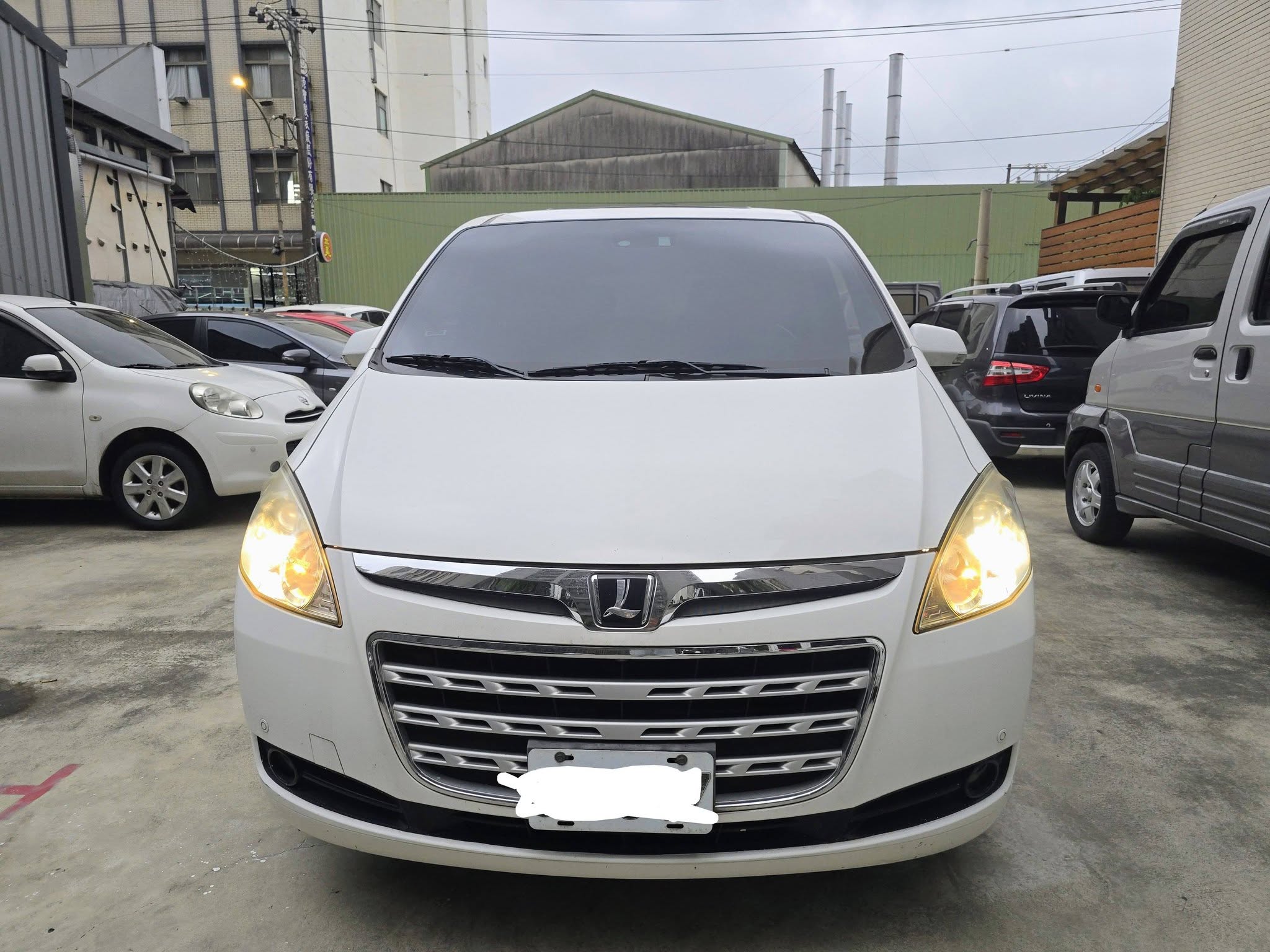 2010年 M7旗艦版 七人座  全程原廠保養 跑13萬 車況正常  天窗 恆溫 電動椅  I key  行動 line 0935116634  第4張相片