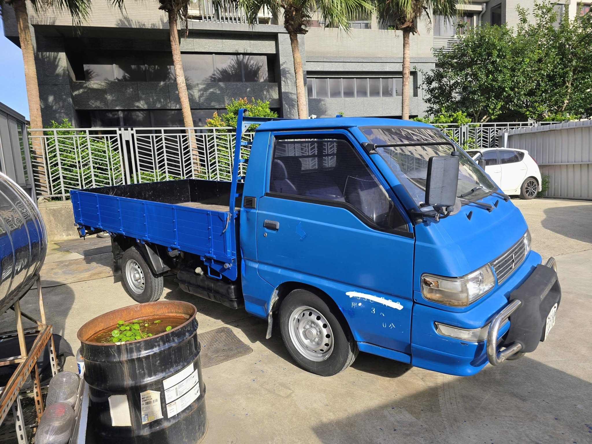 2006年 德利卡 跑少 車況超優 只跑11萬 超好開的手排賺錢車  行動line 0935116634   第2張相片