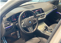 2021年BMW 320i M sport 退役主管配車  第4張縮圖