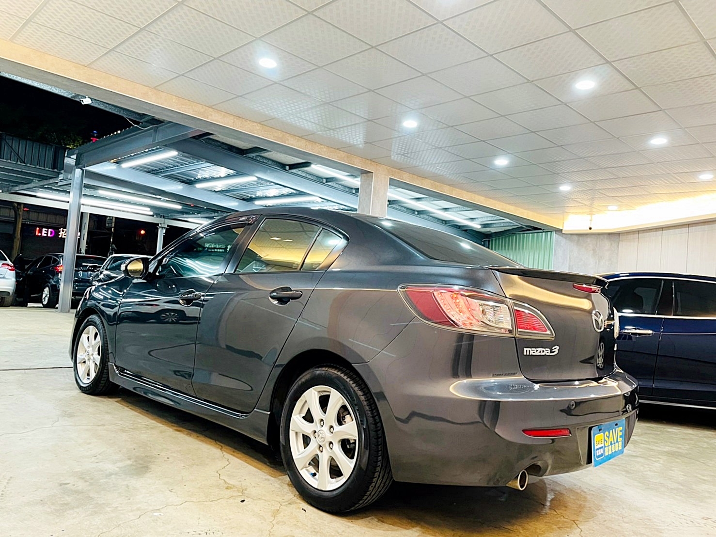 LINE：09351546612010年 微笑 mazda 3 里程10萬 全額貸款 月繳6000   第5張相片