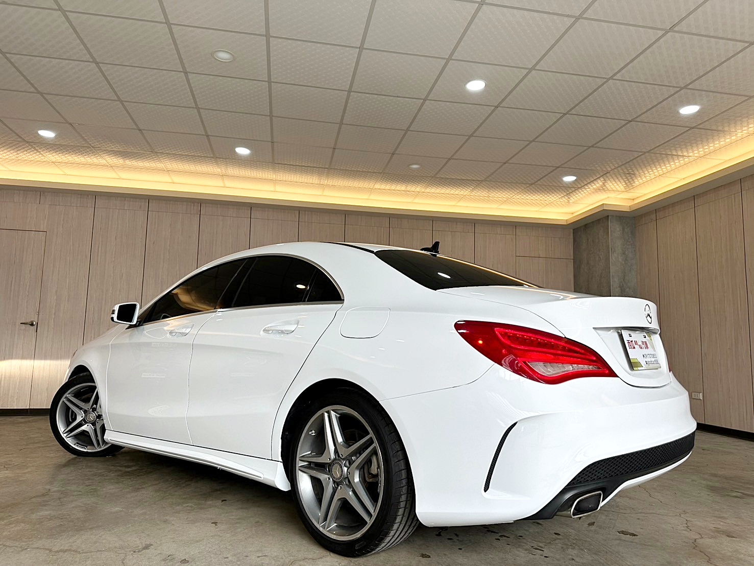 LINE:goodcar888 2014年 BENZ CLA250 AMG 2.0 美規  僅跑九萬 內外如新  第16張相片