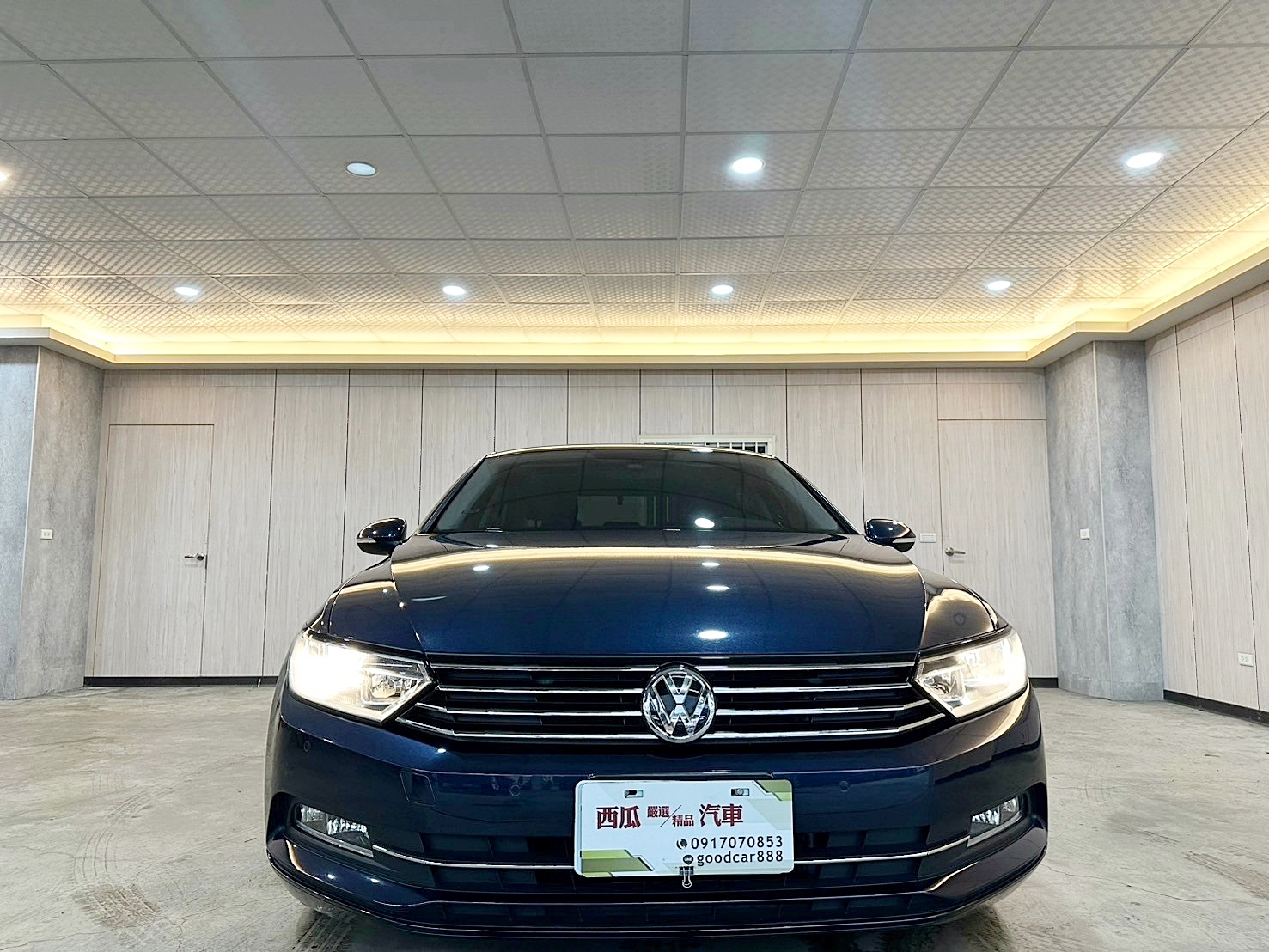 LINE:goodcar888 2015年 福斯 Passat Sedan 280 TSI 1.4 新車價135萬 僅跑四萬 一年跑四千 雙離合器7速自手排 渦輪增壓  第18張相片