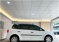 LINE:goodcar888 #僅跑三萬 #保證里程 #店面預售價2X萬2014年 #原廠保養 #認證車省油省稅超優質七人座休旅車 #可全額貸款 福斯 Touran 1.6 TDI 新車價113萬   雙離合器7速自手排 渦輪增壓  第4張縮圖