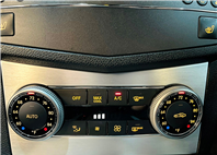 LINE:goodcar888 實車實價 認證好2010年 BENZ C300 3.0 🔥天窗 ABS SRS 自動感應頭燈  🔥電動座椅 定速 方向盤快控鍵 🔥雙區恆溫 影音螢幕 後座出風口  第7張縮圖