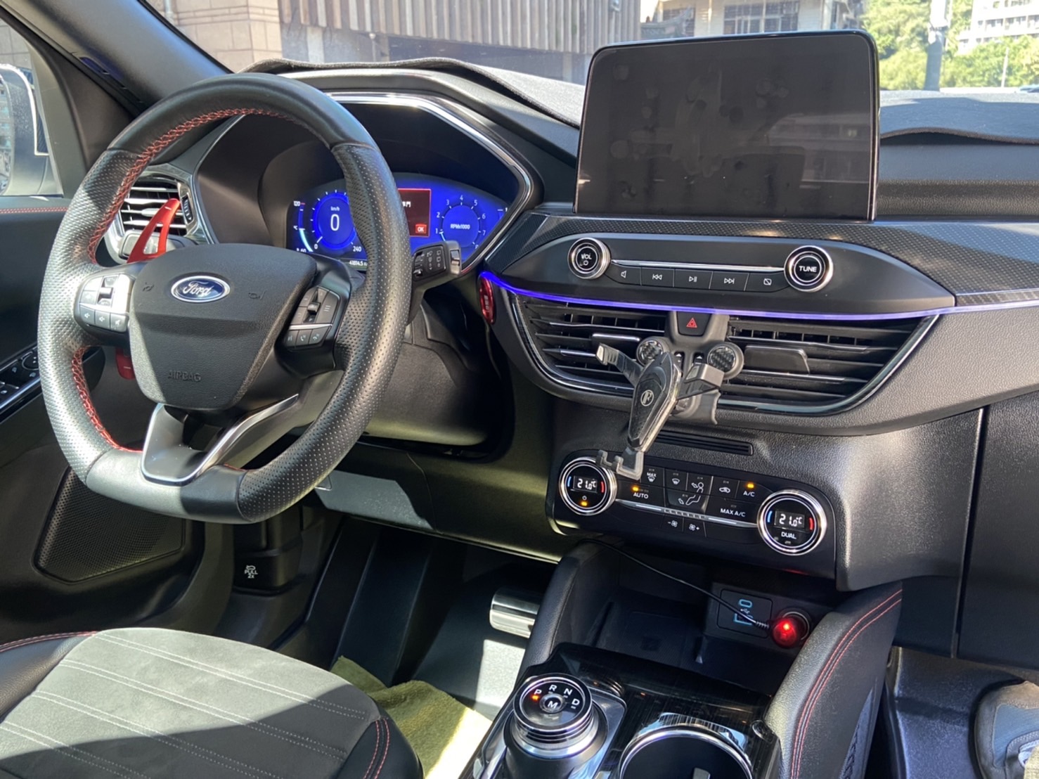 2020年Kuga 2.0 ST-Line  Awd 原廠保固至2023 電話 0909068733 同line  第3張相片