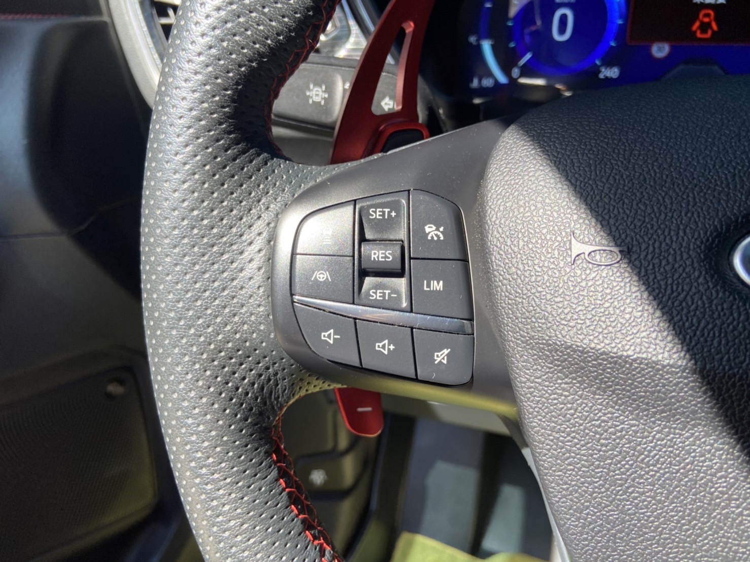 2020年Kuga 2.0 ST-Line  Awd 原廠保固至2023 電話 0909068733 同line  第9張相片
