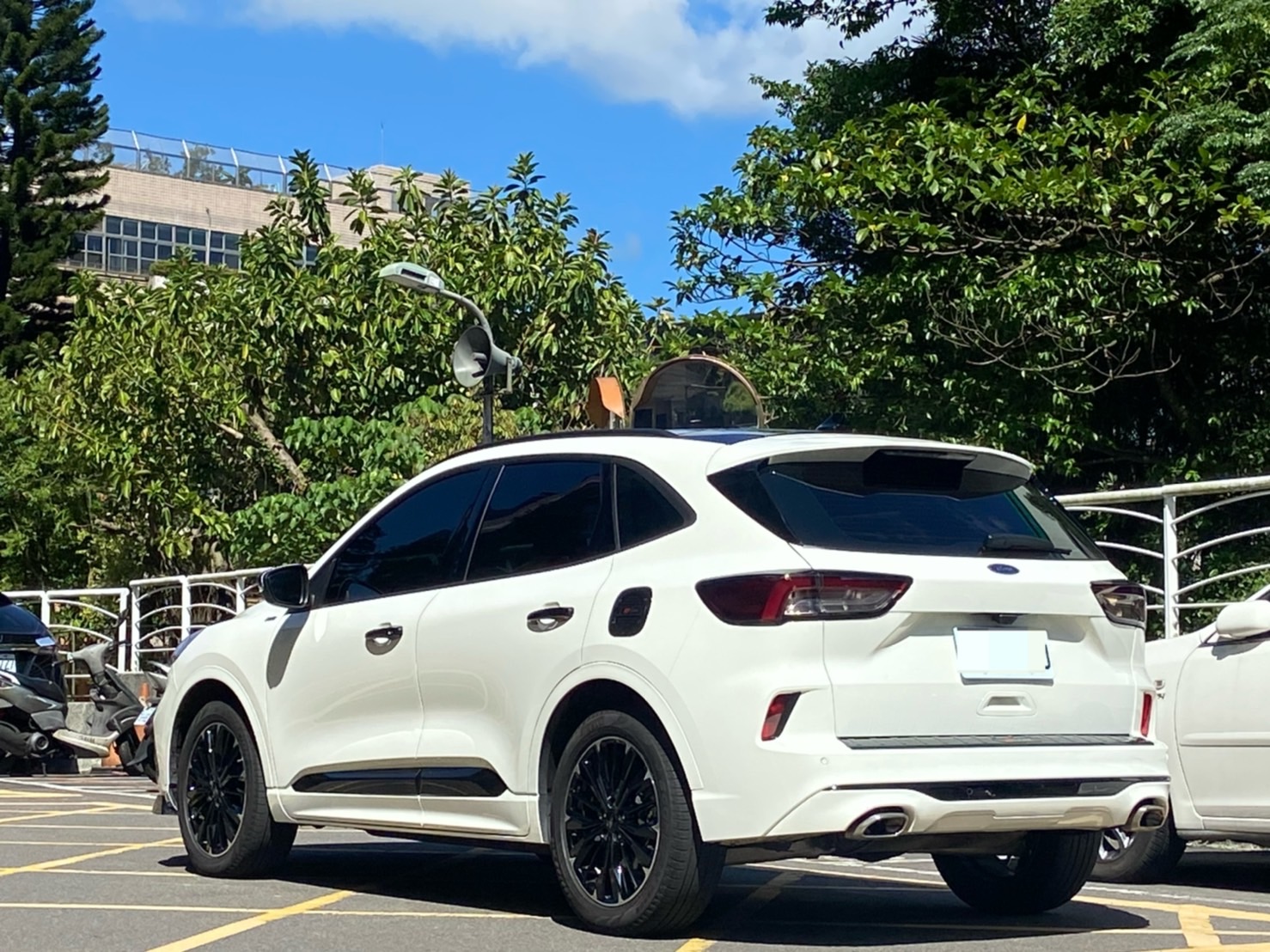 2020年Kuga 2.0 ST-Line  Awd 原廠保固至2023 電話 0909068733 同line  第11張相片