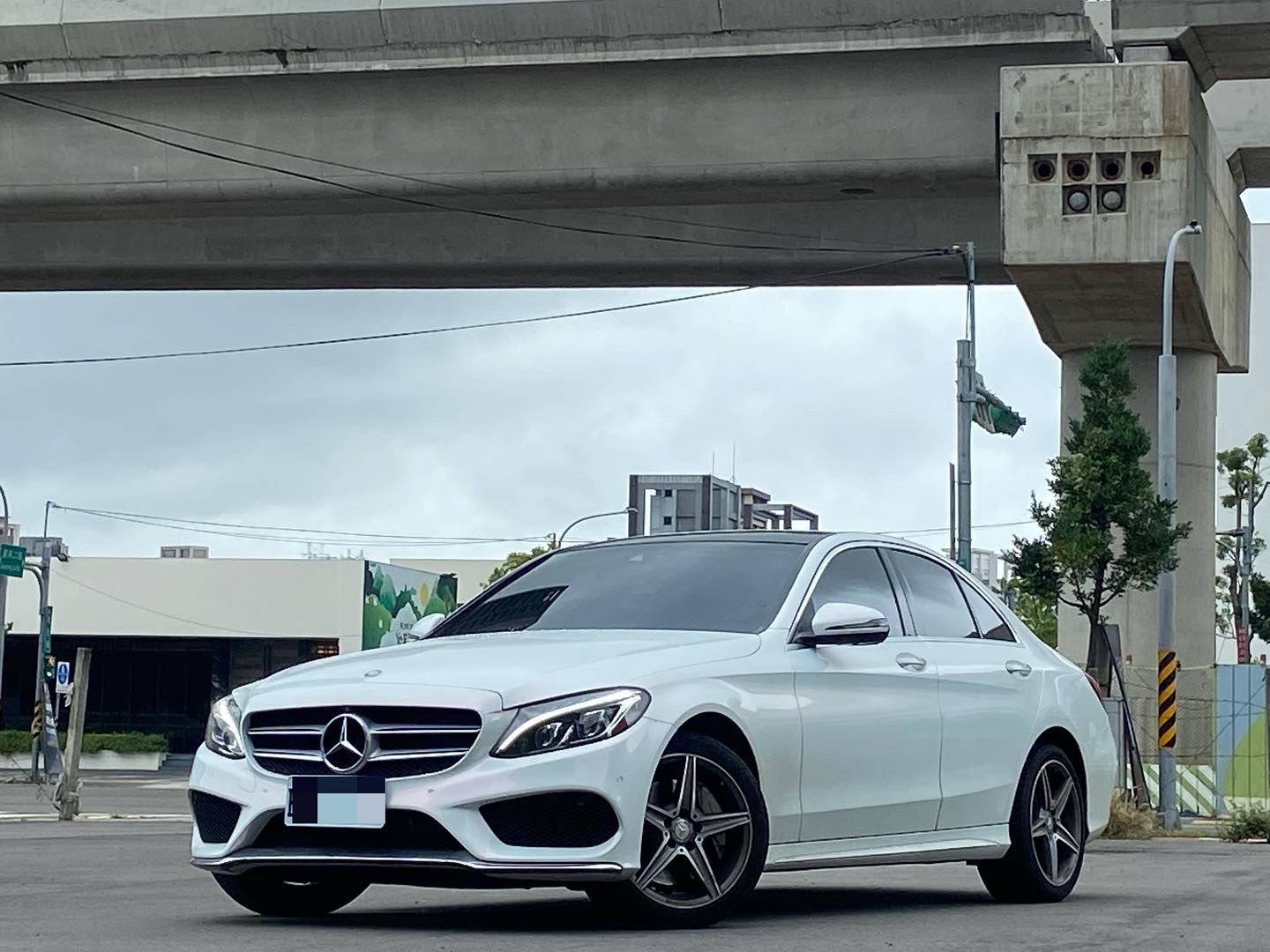 2016年C300 4傳 正AMG  全車包膜 ：白變粉 電話 0909068733 同line  第1張相片