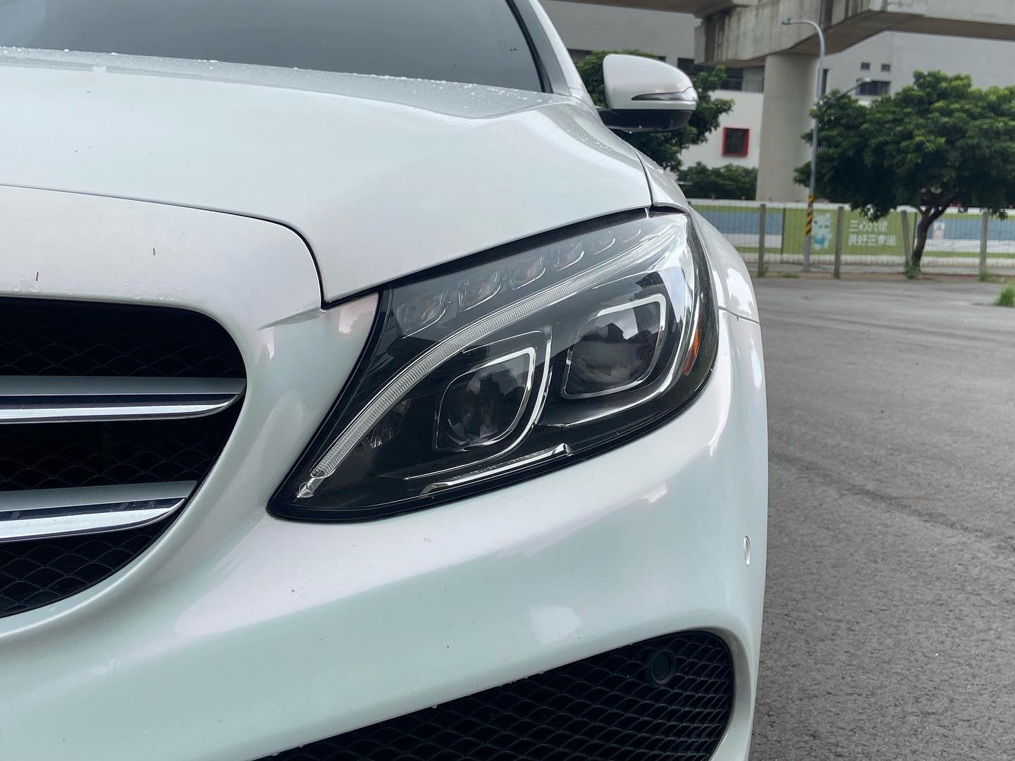 2016年C300 4傳 正AMG  全車包膜 ：白變粉 電話 0909068733 同line  第10張相片