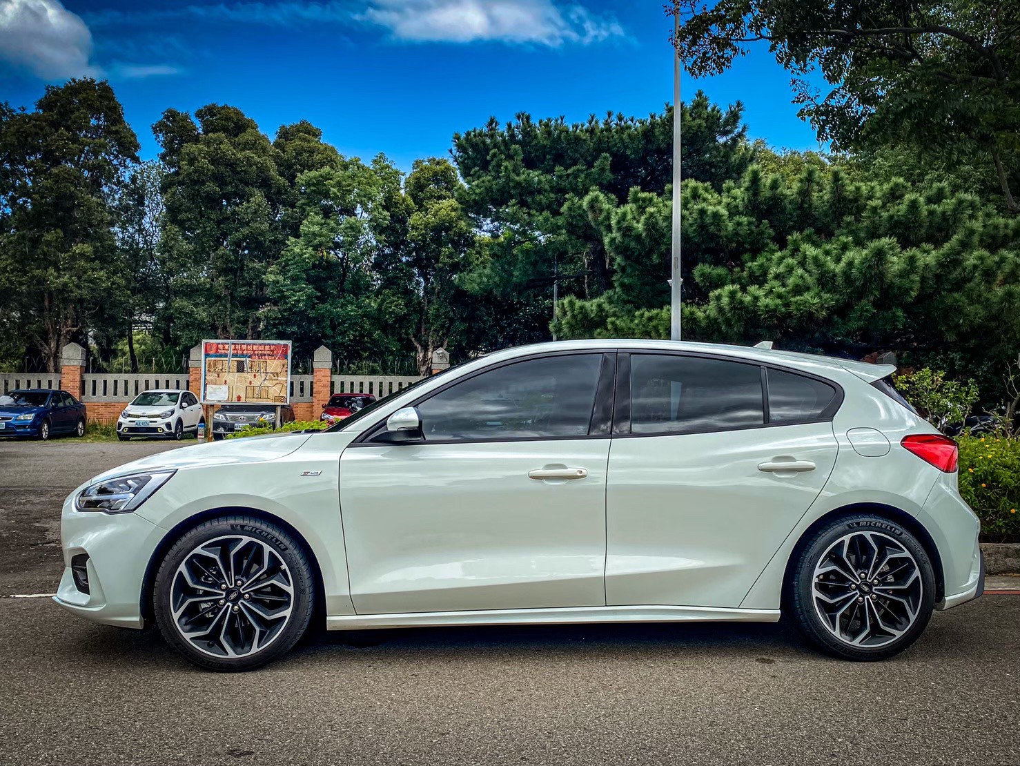 2019年Focus ST line 白 電話 0909068733 同line  第2張相片