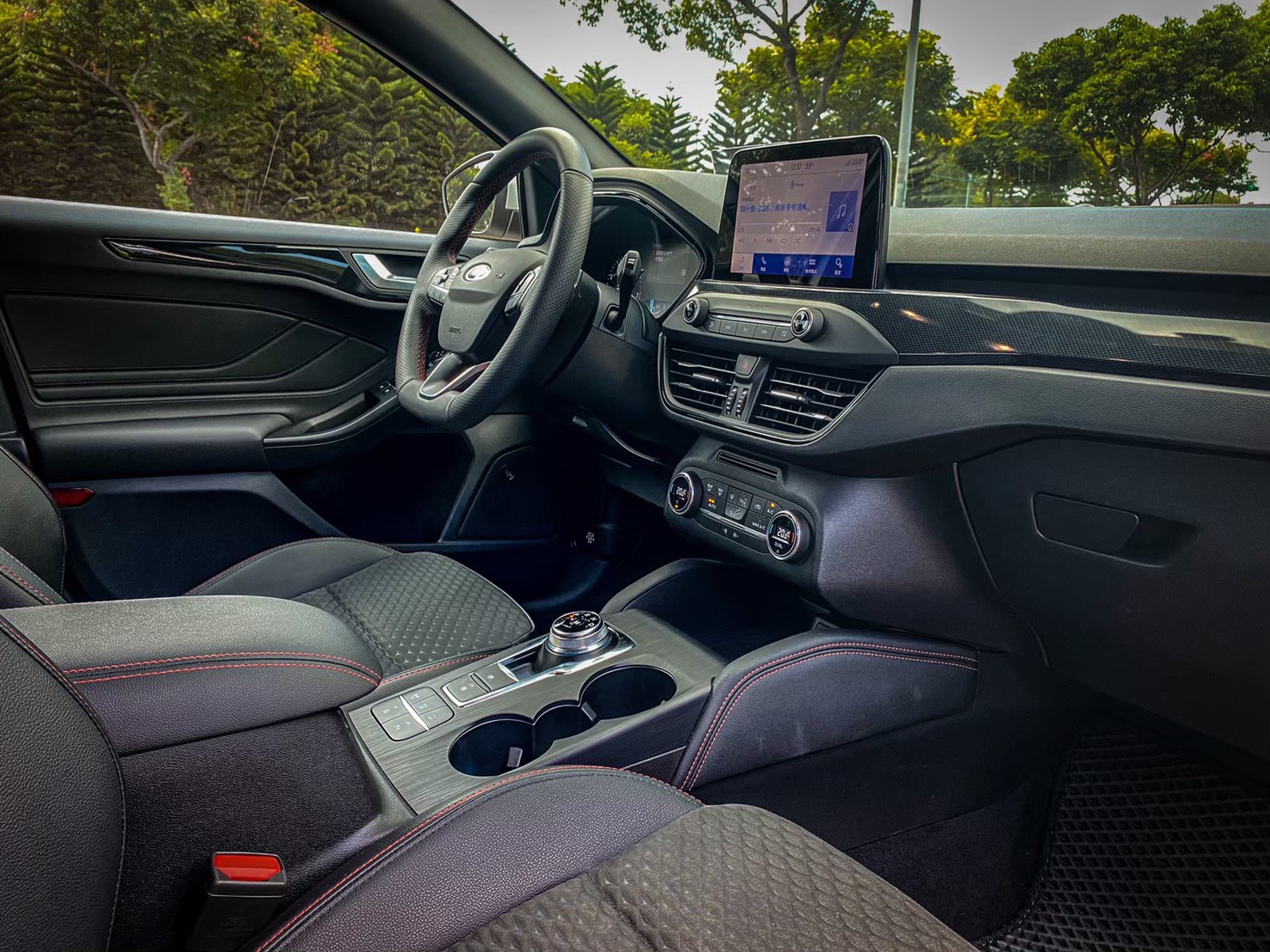 2019年Focus ST line 白 電話 0909068733 同line  第14張相片