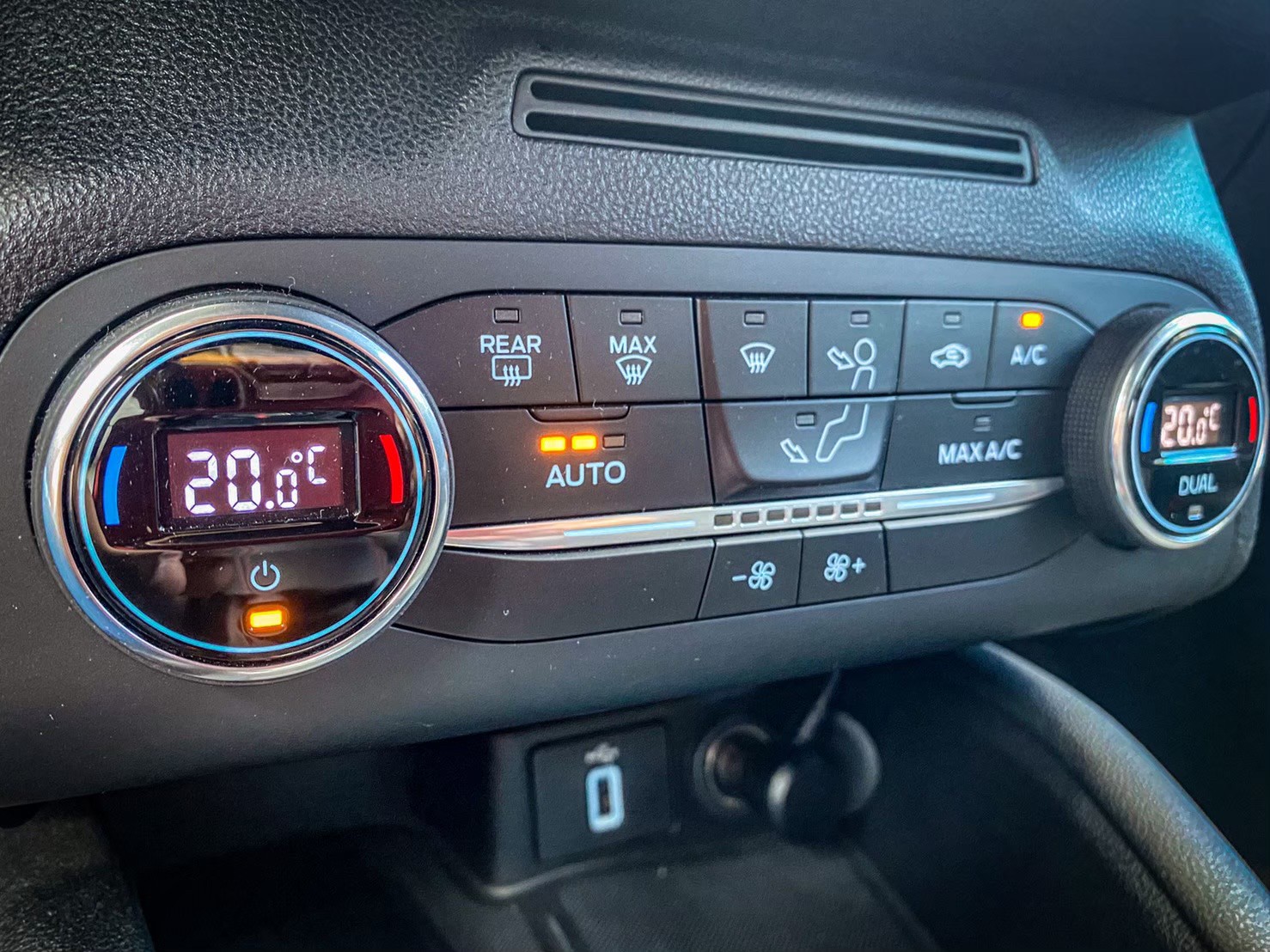 2019年Focus ST line 白 電話 0909068733 同line  第18張相片