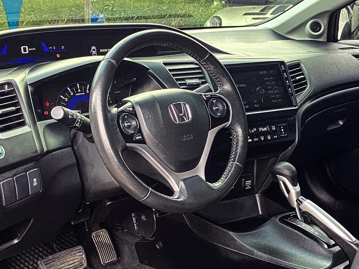 2014 Honda k14 1.8 漂亮車可遇不可求  秒殺車 電話 0909068733 同line  第5張相片