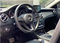小休旅熱門款入庫  2017 Benz Gla200d 鋁圈升級 電話 0909068733 同line  第4張縮圖