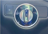 小休旅熱門款入庫  2017 Benz Gla200d 鋁圈升級 電話 0909068733 同line  第6張縮圖