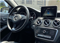 小休旅熱門款入庫  2017 Benz Gla200d 鋁圈升級 電話 0909068733 同line  第10張縮圖