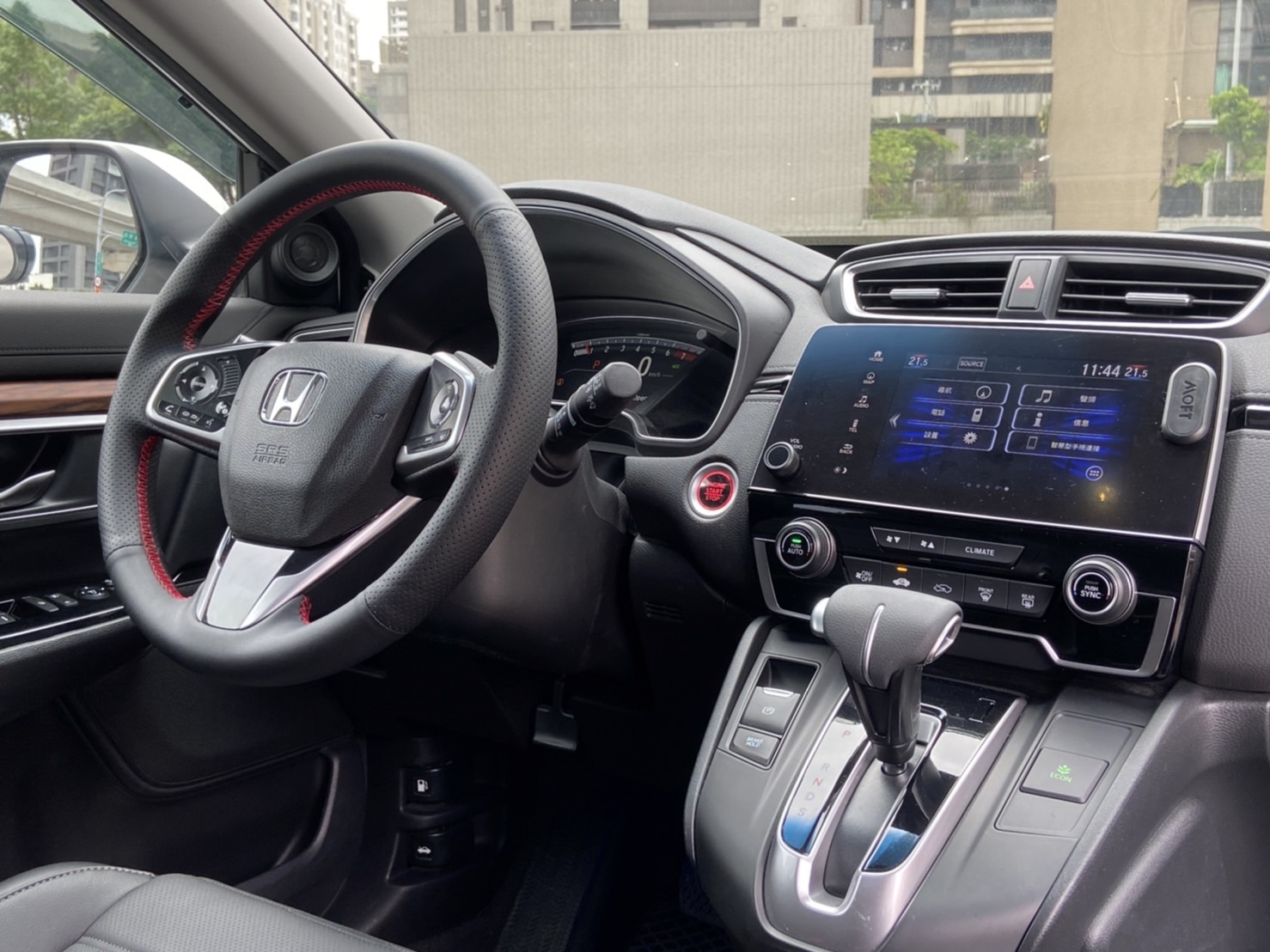 用這台車守護你的全家人 2018 CRV 1.5T  電話 0909068733 同line  第3張相片