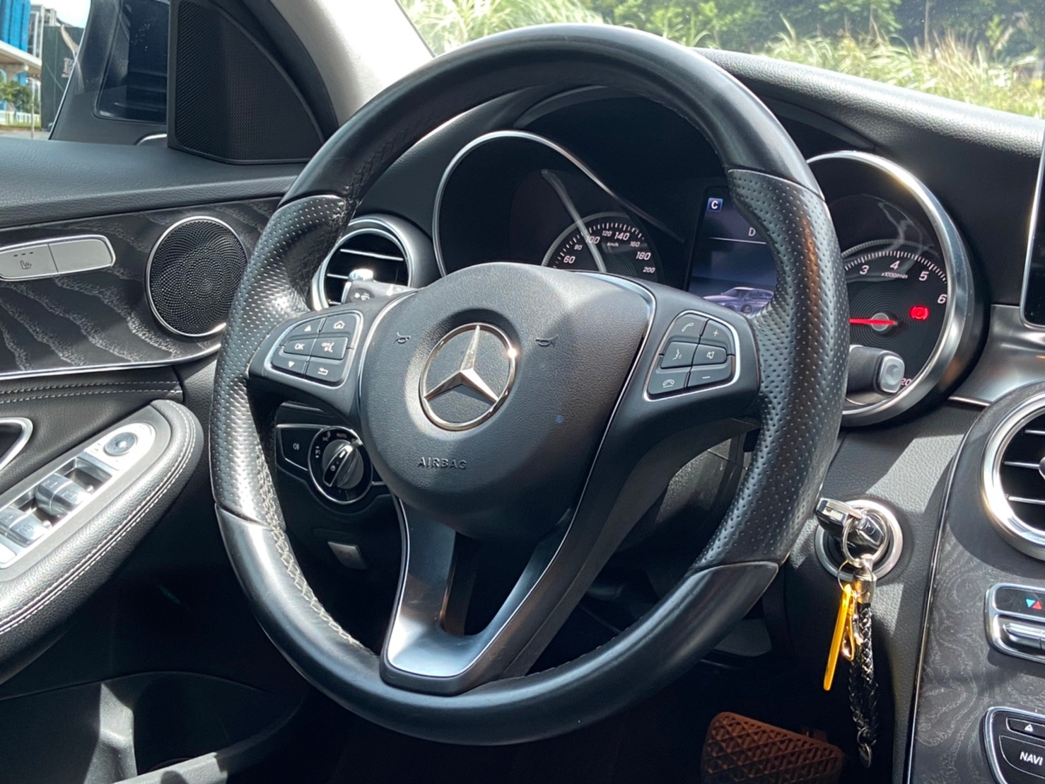 2015 C250 S205 旅行車就這台 電話 0909068733 同line  第4張相片