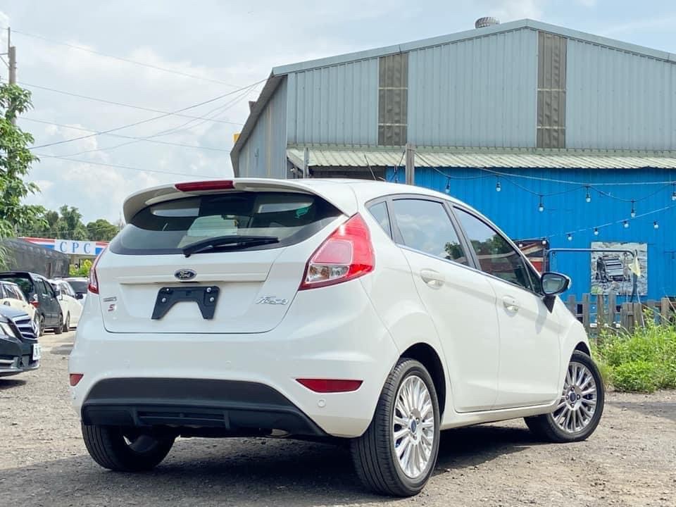 2015 Fiesta 1.0 白 電話 0909068733 同line  第4張相片