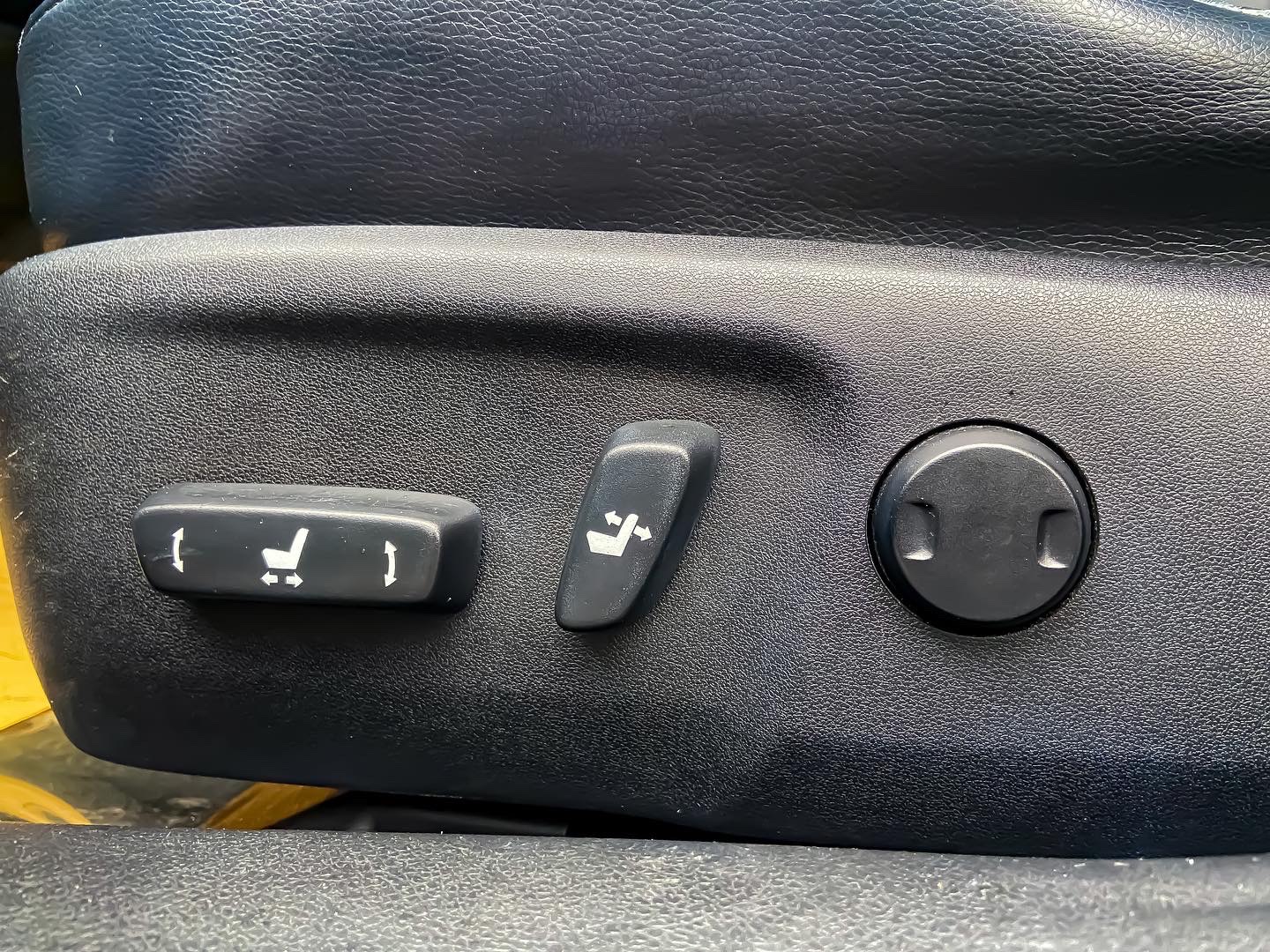 2013 Camry 油電版本 電話 0909068733 同line  第6張相片