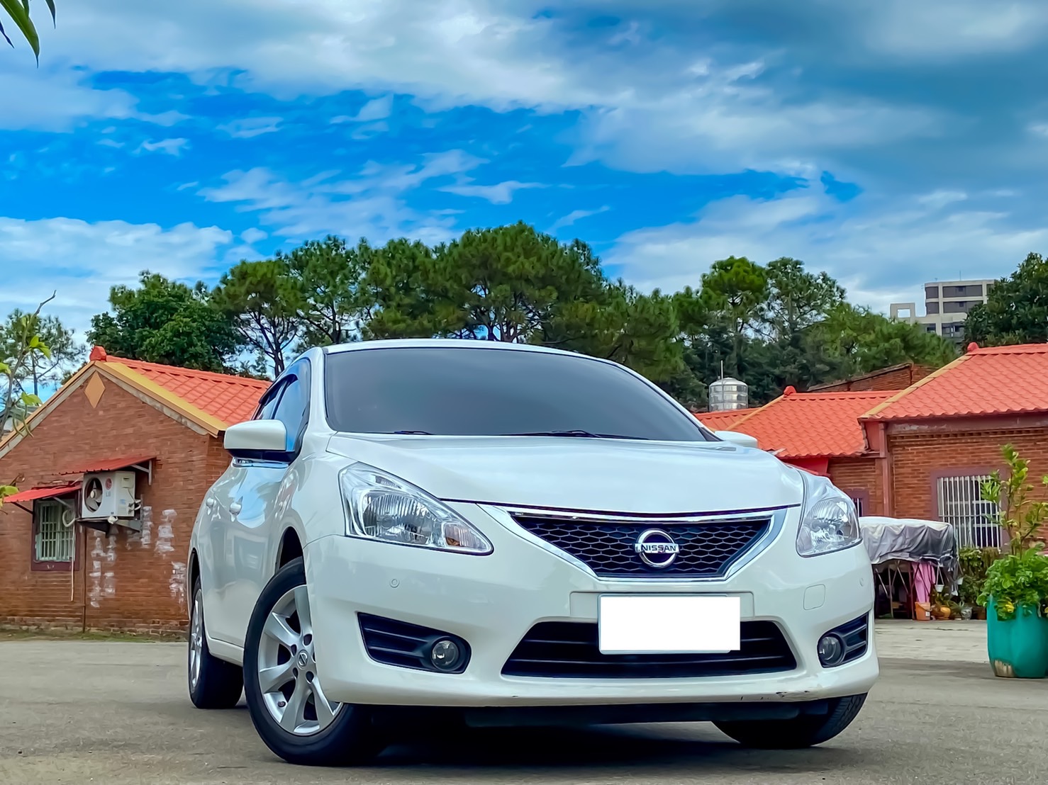2016 Tiida 1.6 電話 0909068733 同line  第3張相片
