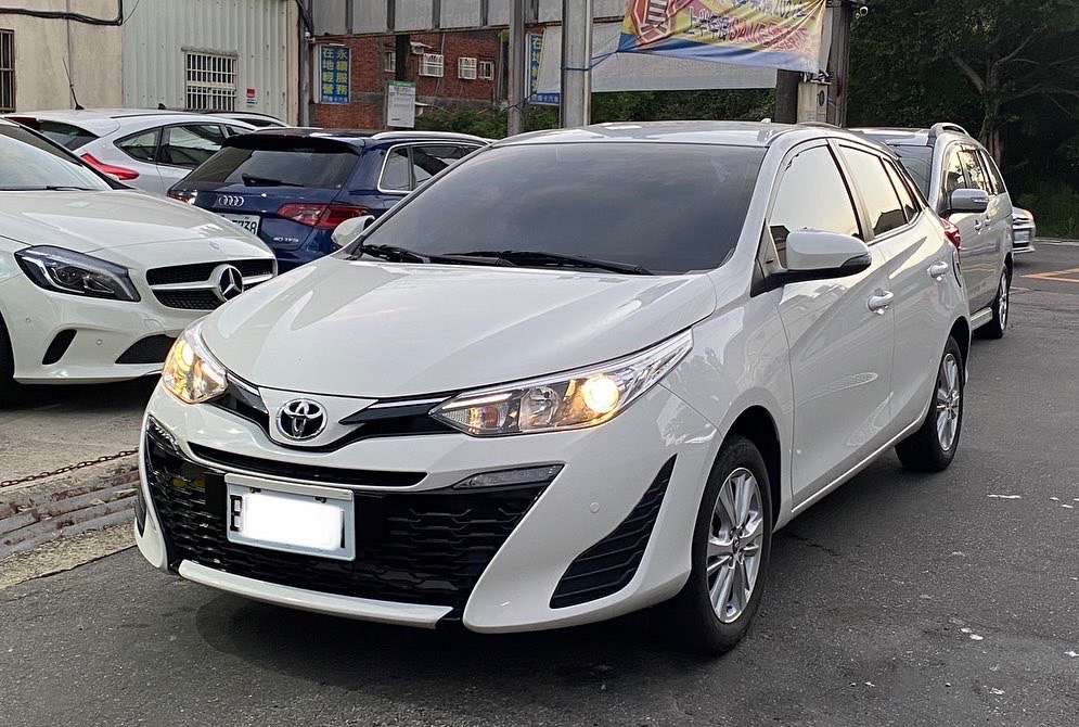 2020 Yaris 只跑1萬 電話0909068733同LINE  第1張相片