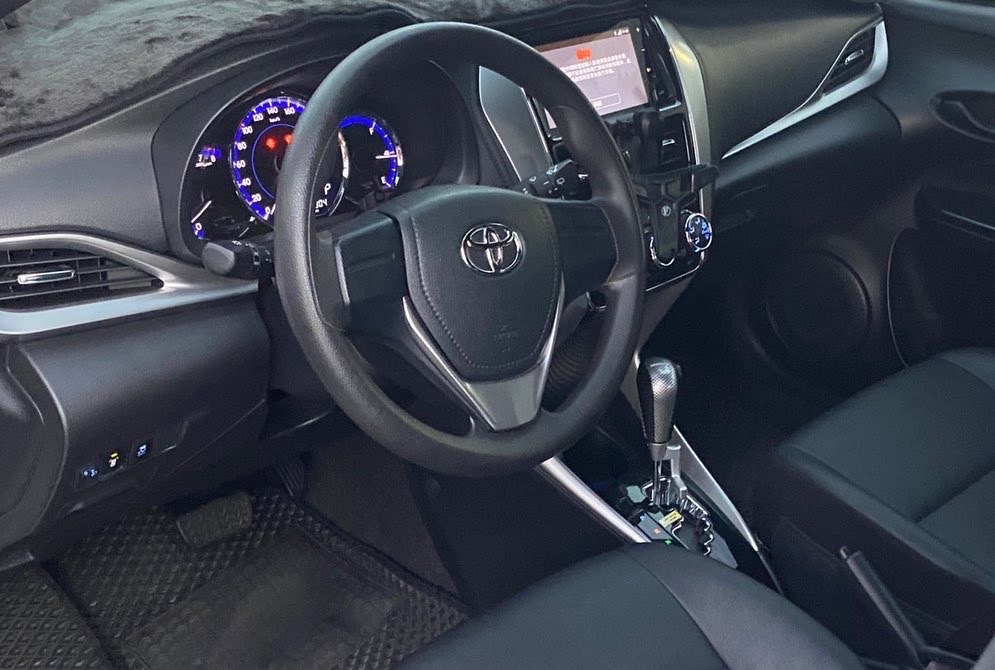 2020 Yaris 只跑1萬 電話0909068733同LINE  第2張相片