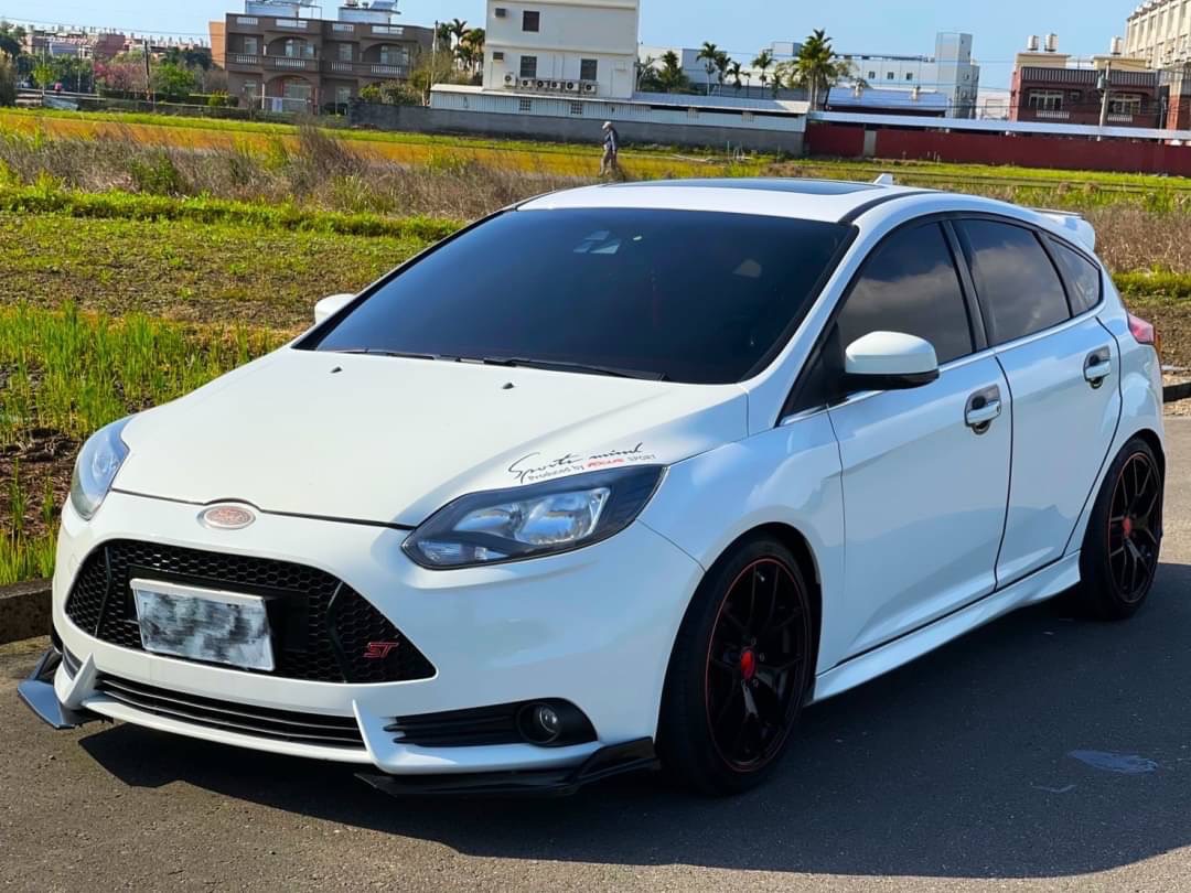 2013 FOCUS 柴油 2.0 電話0909068733同LINE  第1張相片