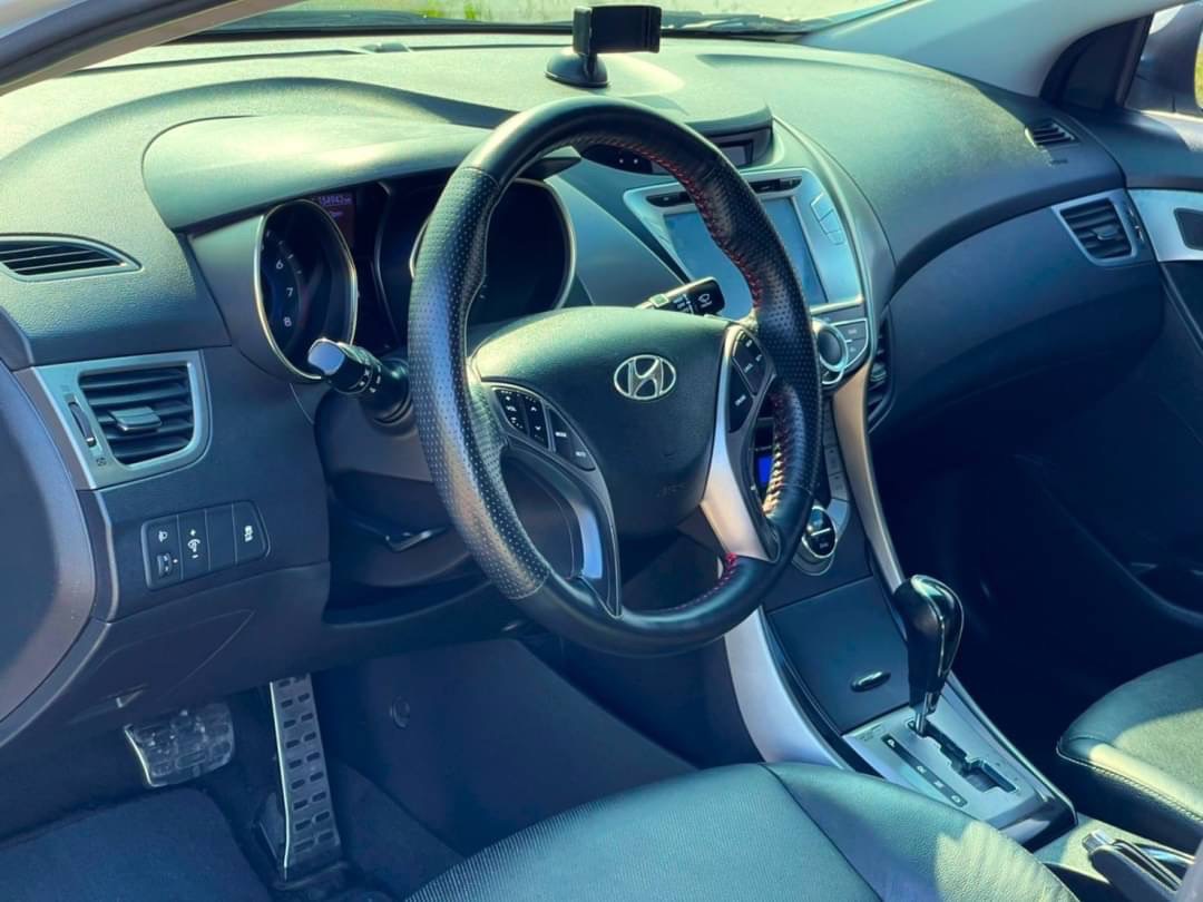 2012 Elantra 1.8 電話0909068733同LINE  第2張相片