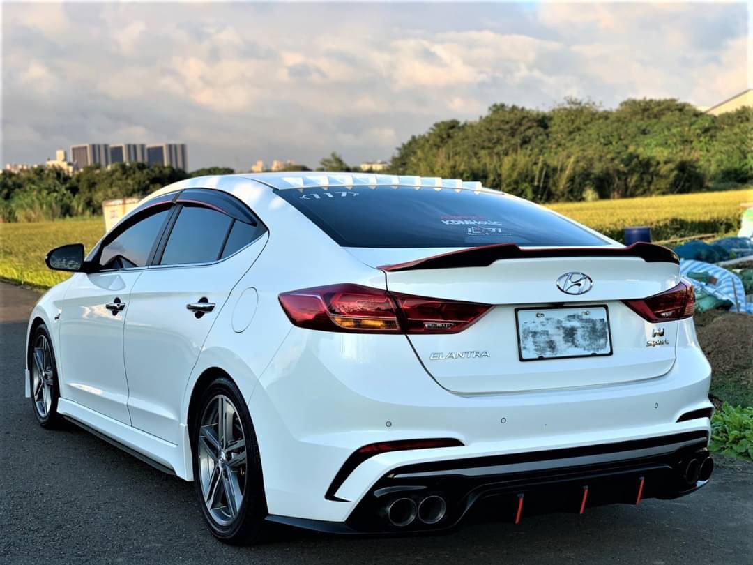 2018 Elantra 1.6 運動版 電話0909068733同LINE  第2張相片