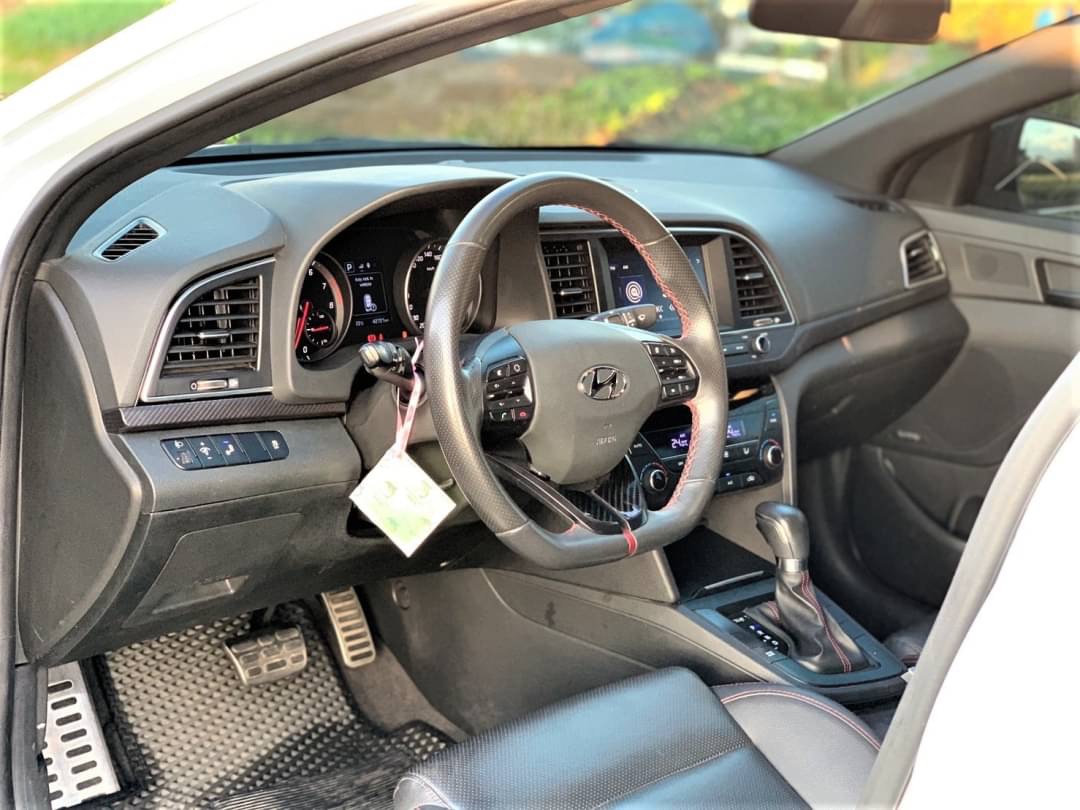 2018 Elantra 1.6 運動版 電話0909068733同LINE  第3張相片